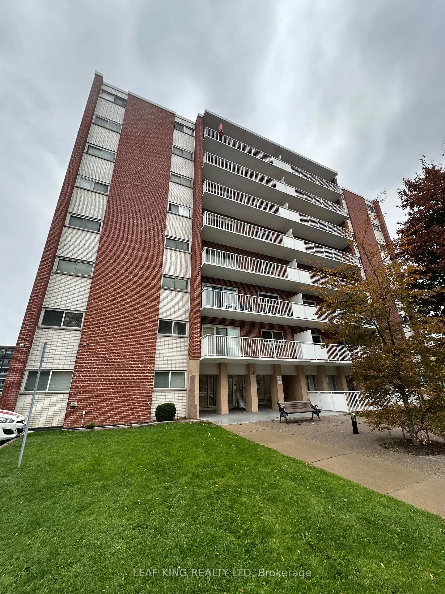 Photo 1 of Unit 401, 8 Woodman Drive S, Hamilton, Corman — HOMEH