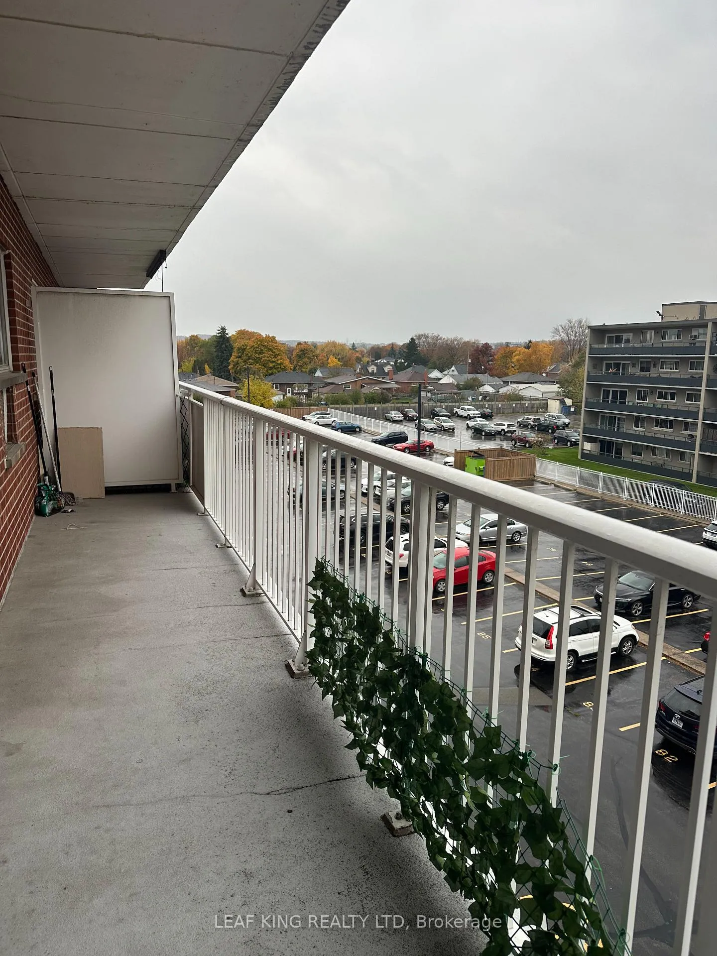Photo 10 of Unit 401, 8 Woodman Drive S, Hamilton, Corman — HOMEH