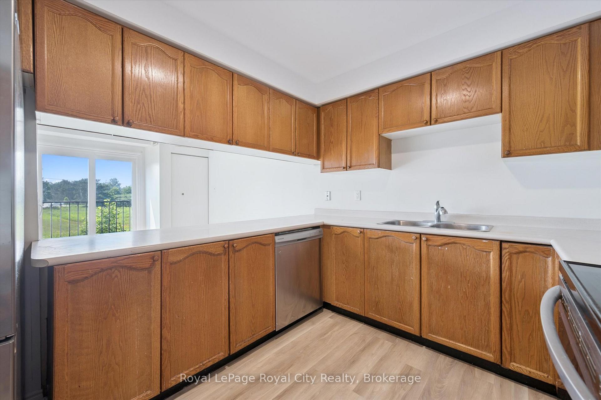 Photo 17 of Unit 225, 458 Janefield Avenue, Guelph, Dovercliffe Park/Old University — HOMEH