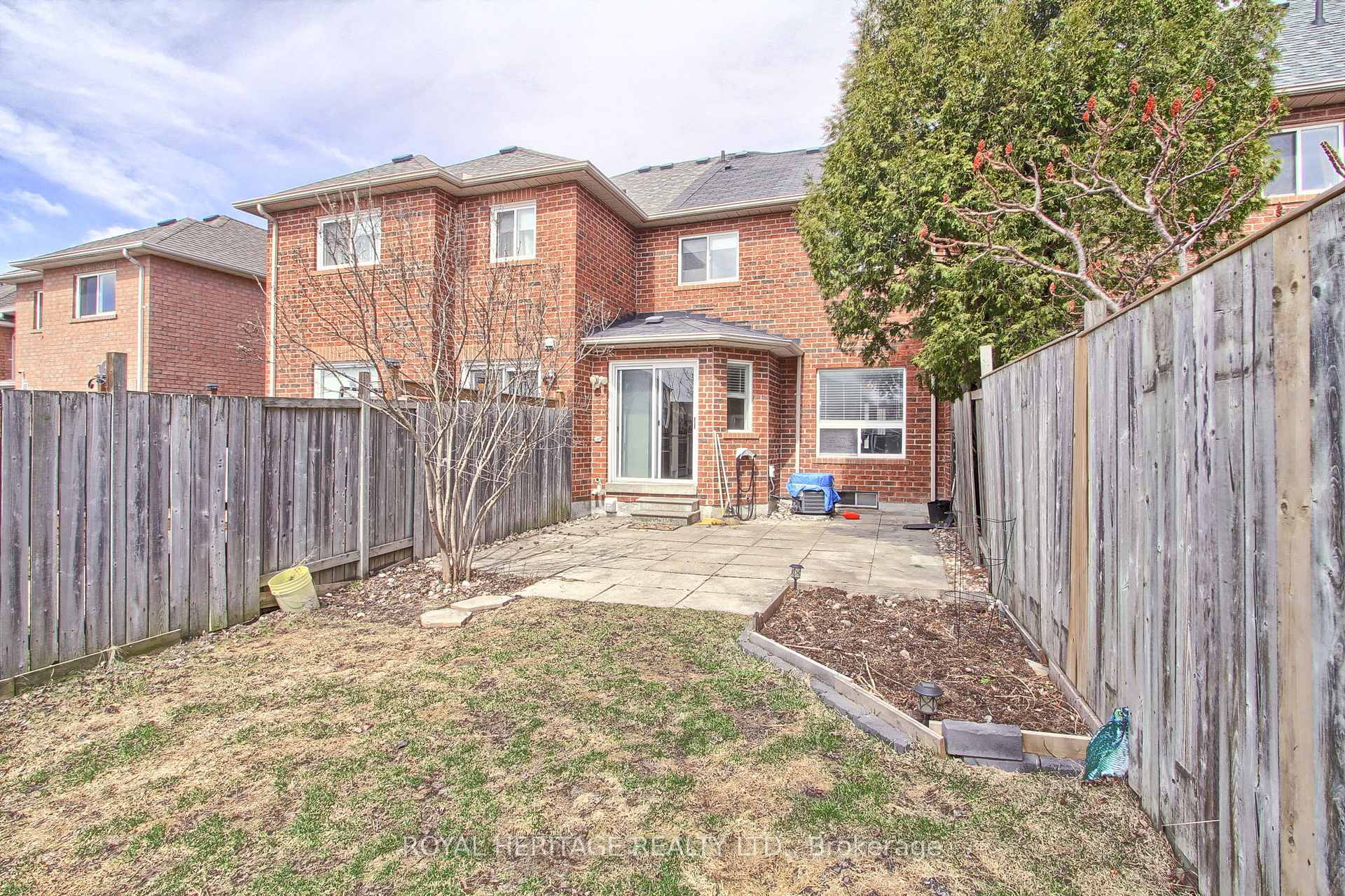 Photo 39 of 59 Twigg Drive, Ajax, Central — HOMEH
