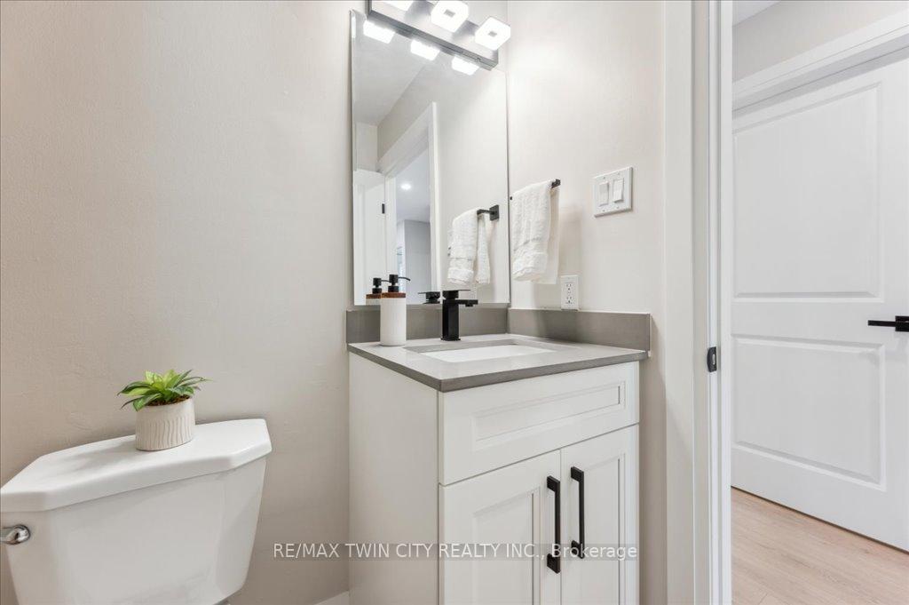 Photo 15 of Unit 17, 25 Valleyview Road, Kitchener — HOMEH