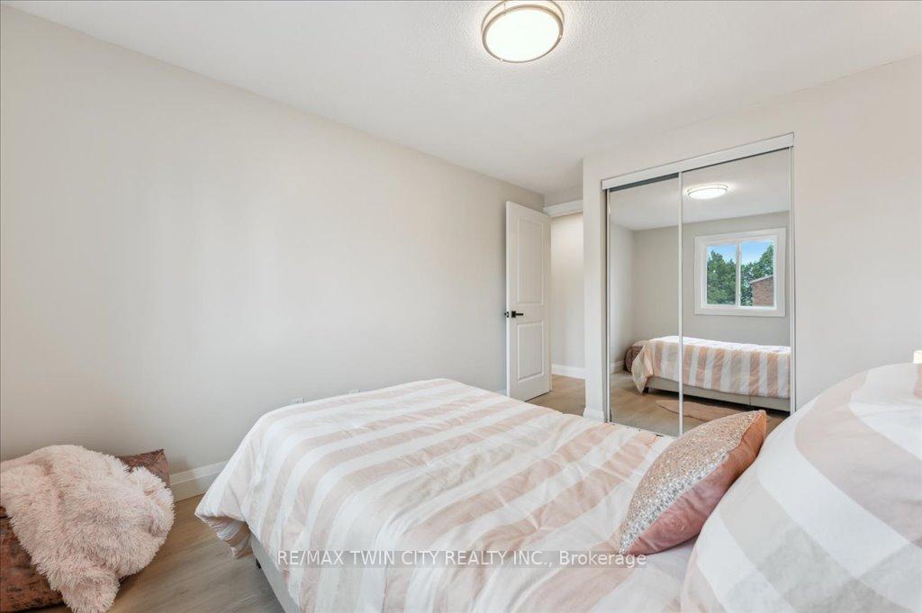 Photo 19 of Unit 17, 25 Valleyview Road, Kitchener — HOMEH