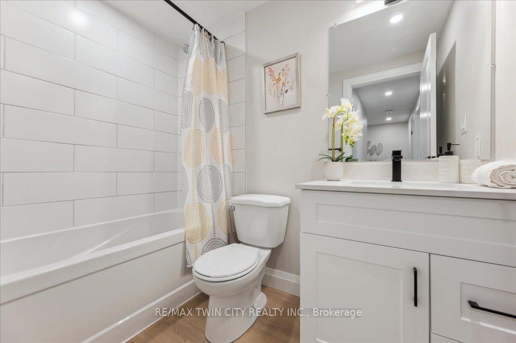 Photo 20 of Unit 17, 25 Valleyview Road, Kitchener — HOMEH