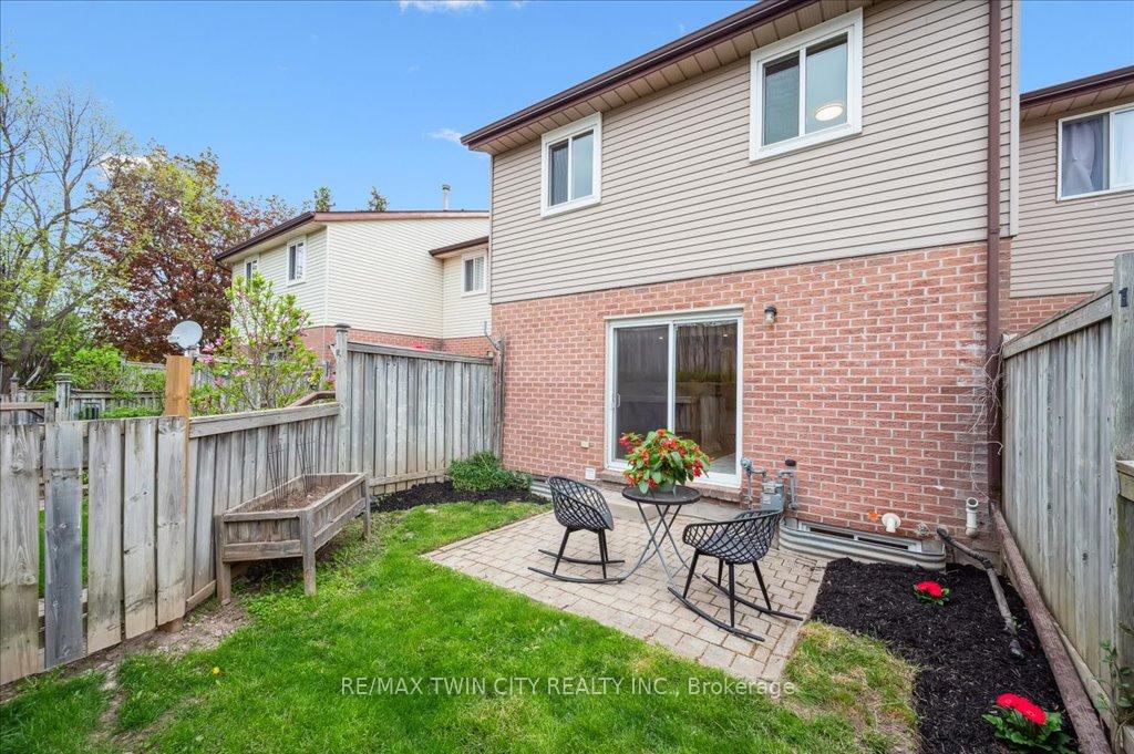 Photo 33 of Unit 17, 25 Valleyview Road, Kitchener — HOMEH