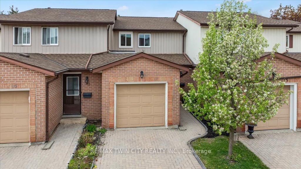 Photo 35 of Unit 17, 25 Valleyview Road, Kitchener — HOMEH