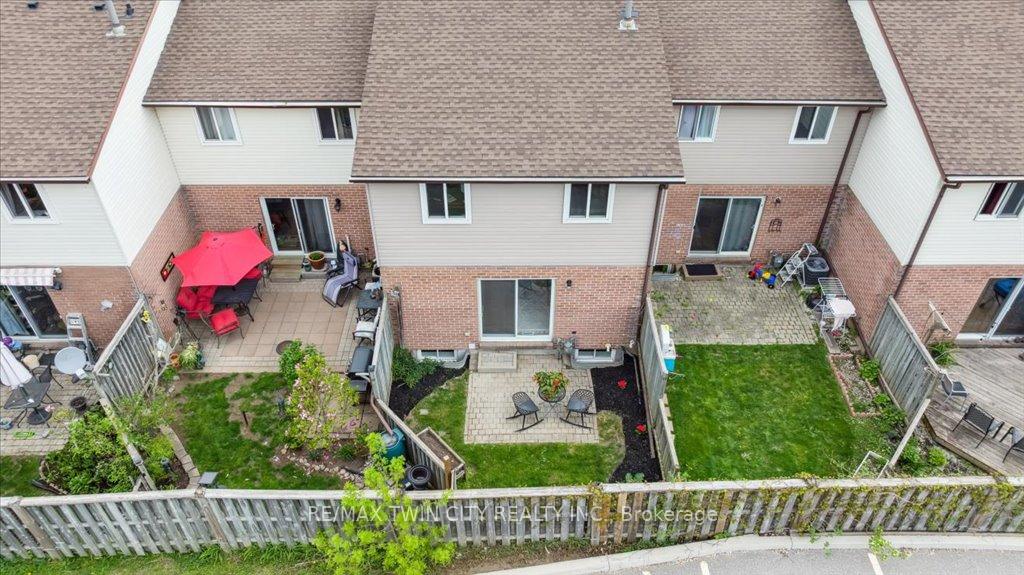 Photo 37 of Unit 17, 25 Valleyview Road, Kitchener — HOMEH