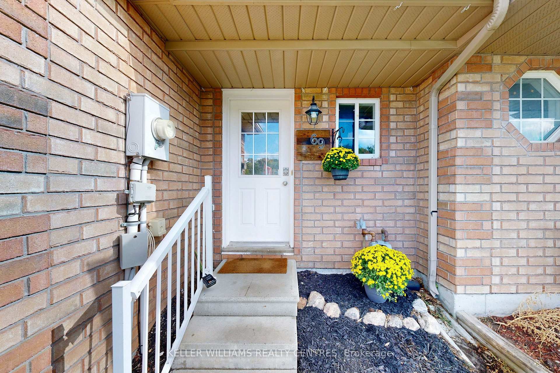 Photo 2 of 69 Goodwin Drive, Barrie, Painswick South — HOMEH