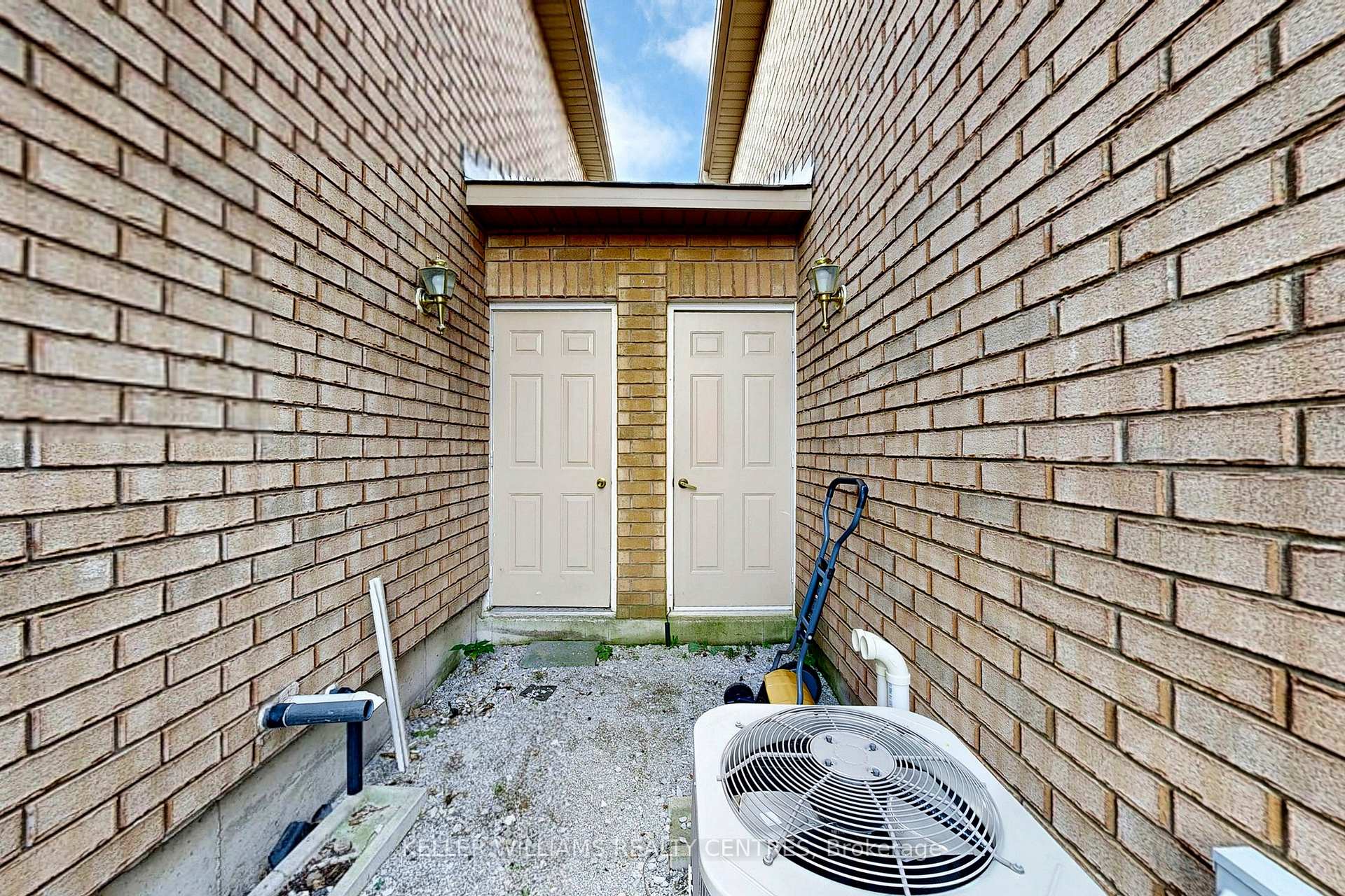 Photo 23 of 69 Goodwin Drive, Barrie, Painswick South — HOMEH