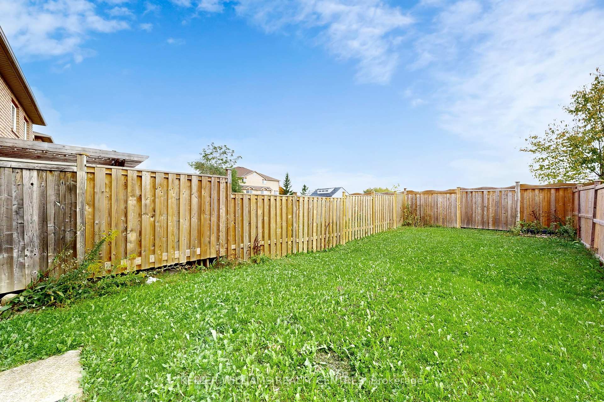 Photo 24 of 69 Goodwin Drive, Barrie, Painswick South — HOMEH