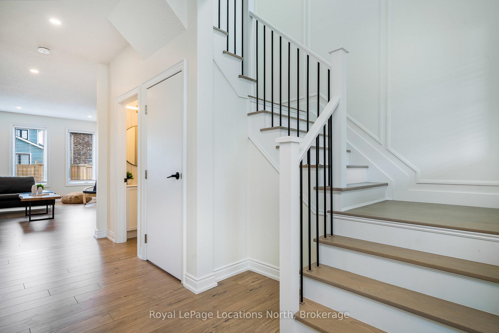 Photo 4 of 14 Gilpin Crescent, Collingwood — HOMEH