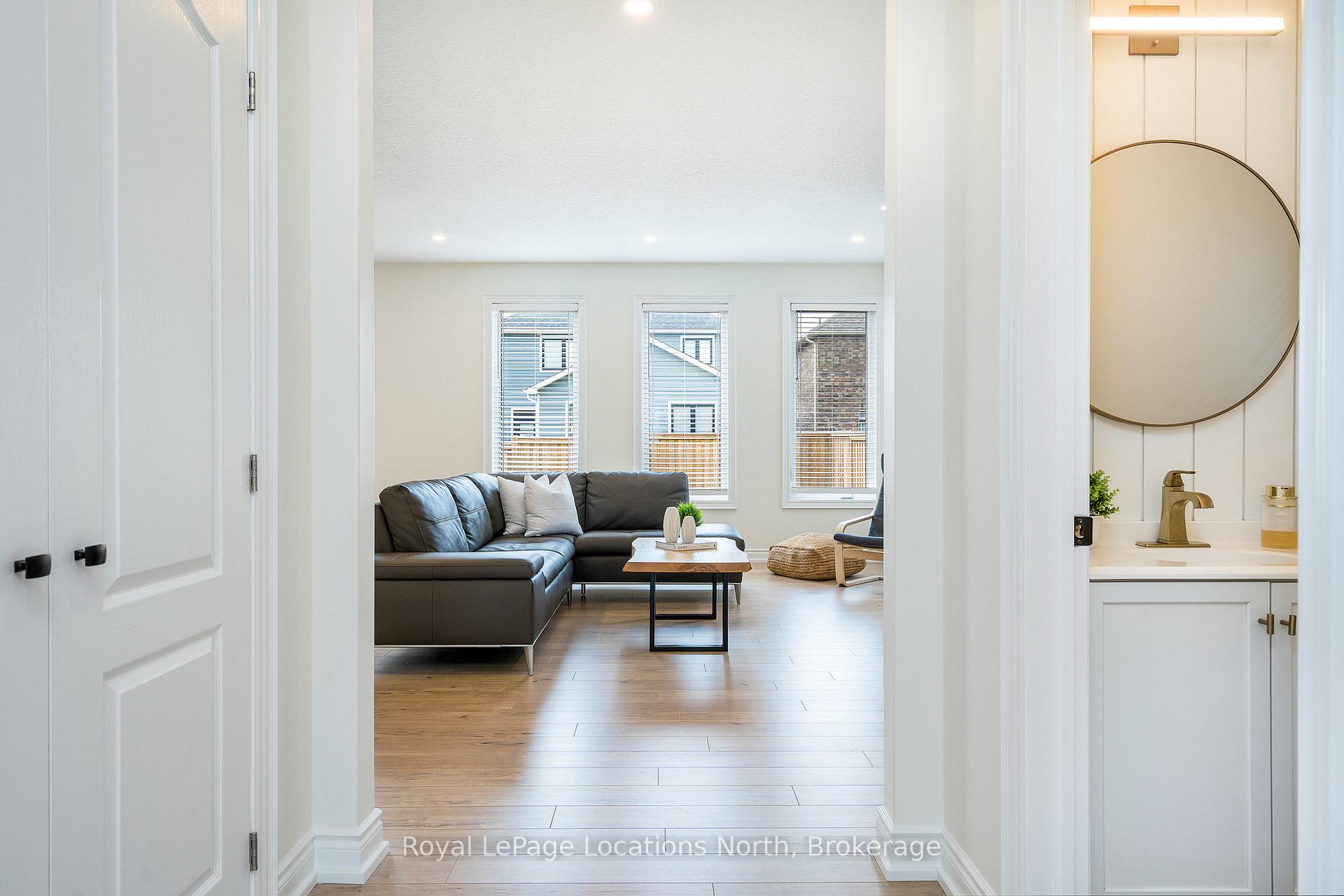 Photo 5 of 14 Gilpin Crescent, Collingwood — HOMEH