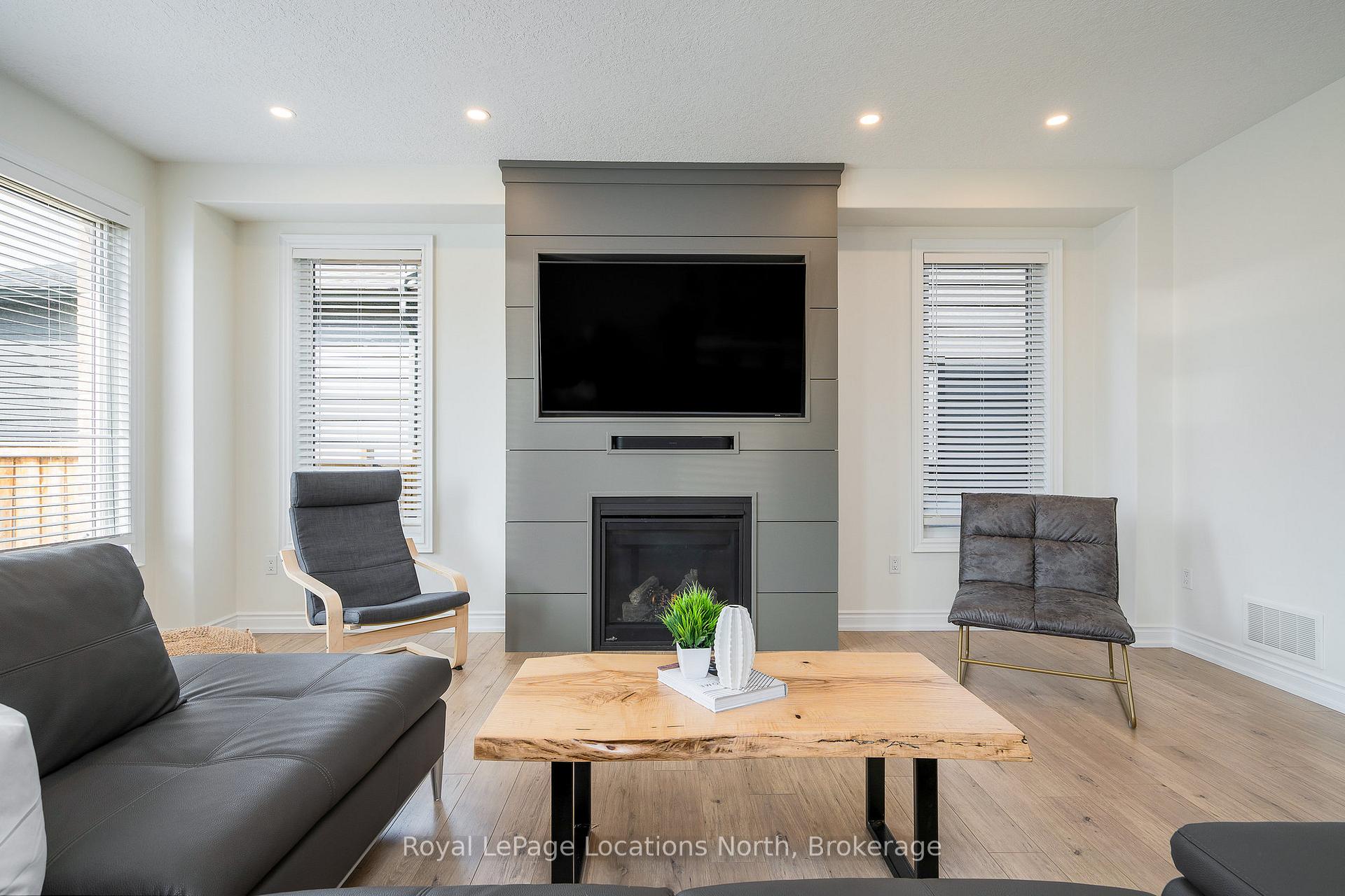 Photo 11 of 14 Gilpin Crescent, Collingwood — HOMEH