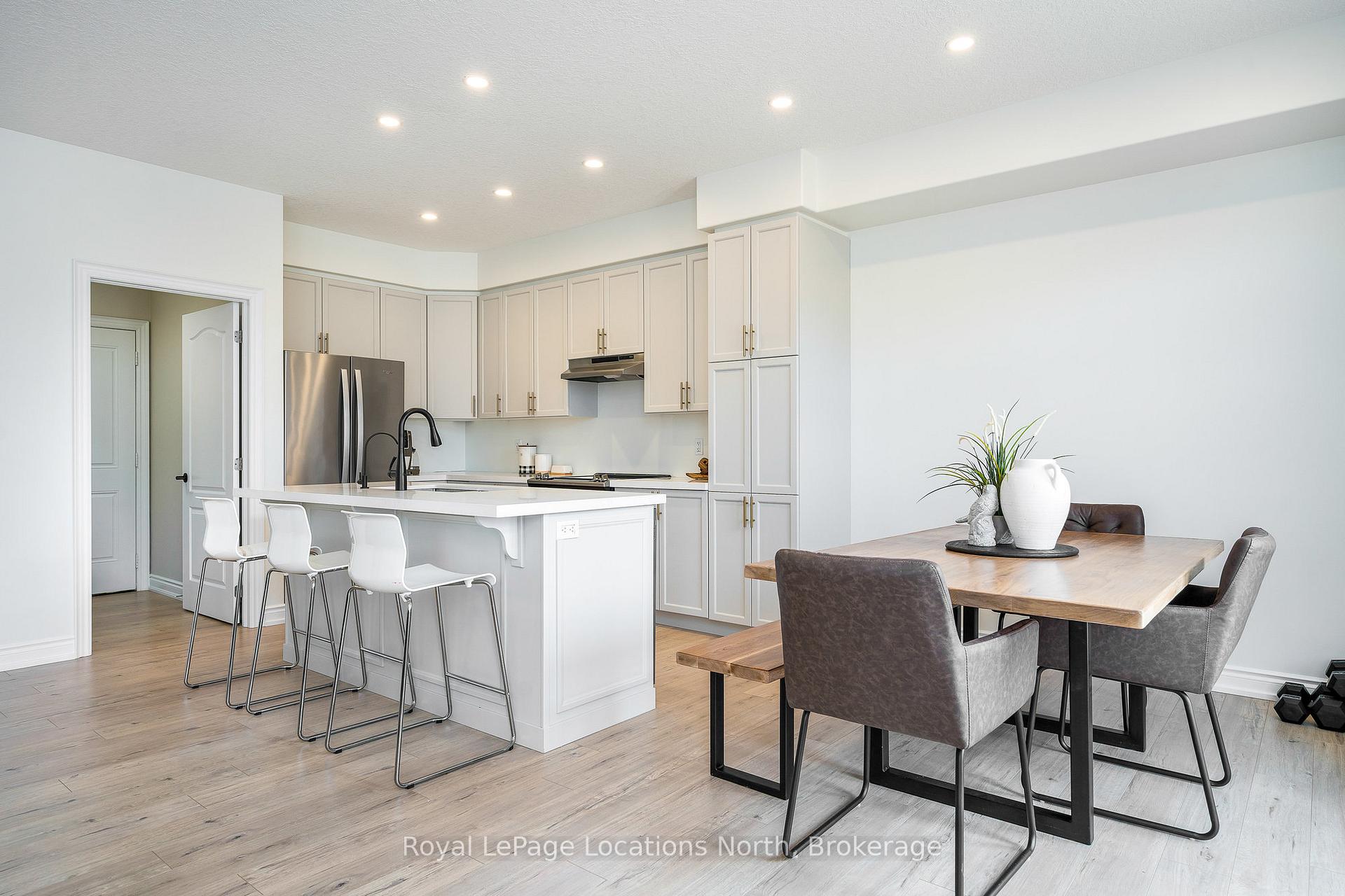 Photo 13 of 14 Gilpin Crescent, Collingwood — HOMEH
