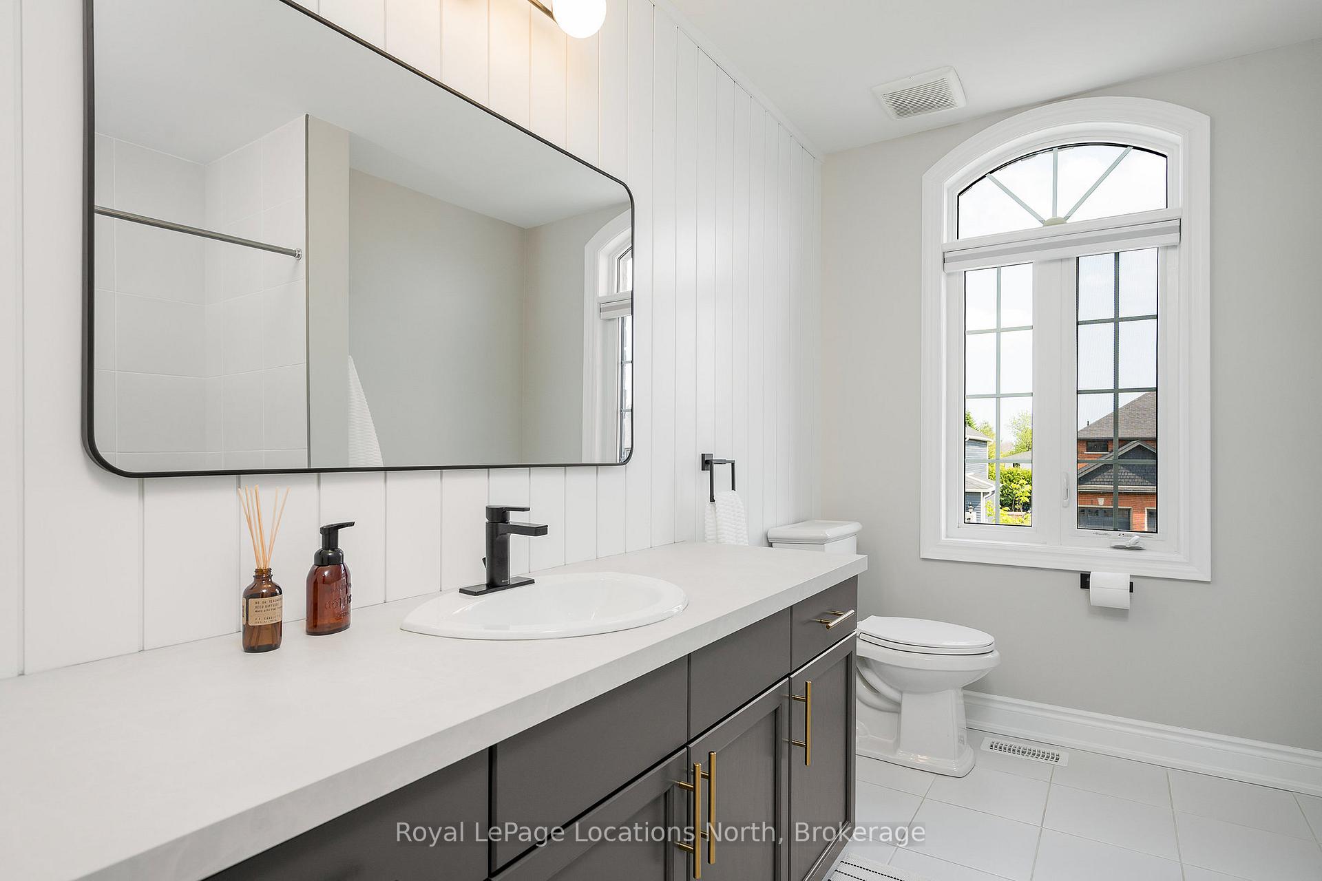 Photo 19 of 14 Gilpin Crescent, Collingwood — HOMEH
