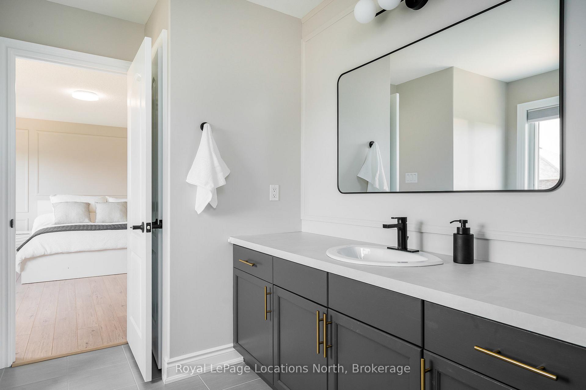 Photo 27 of 14 Gilpin Crescent, Collingwood — HOMEH