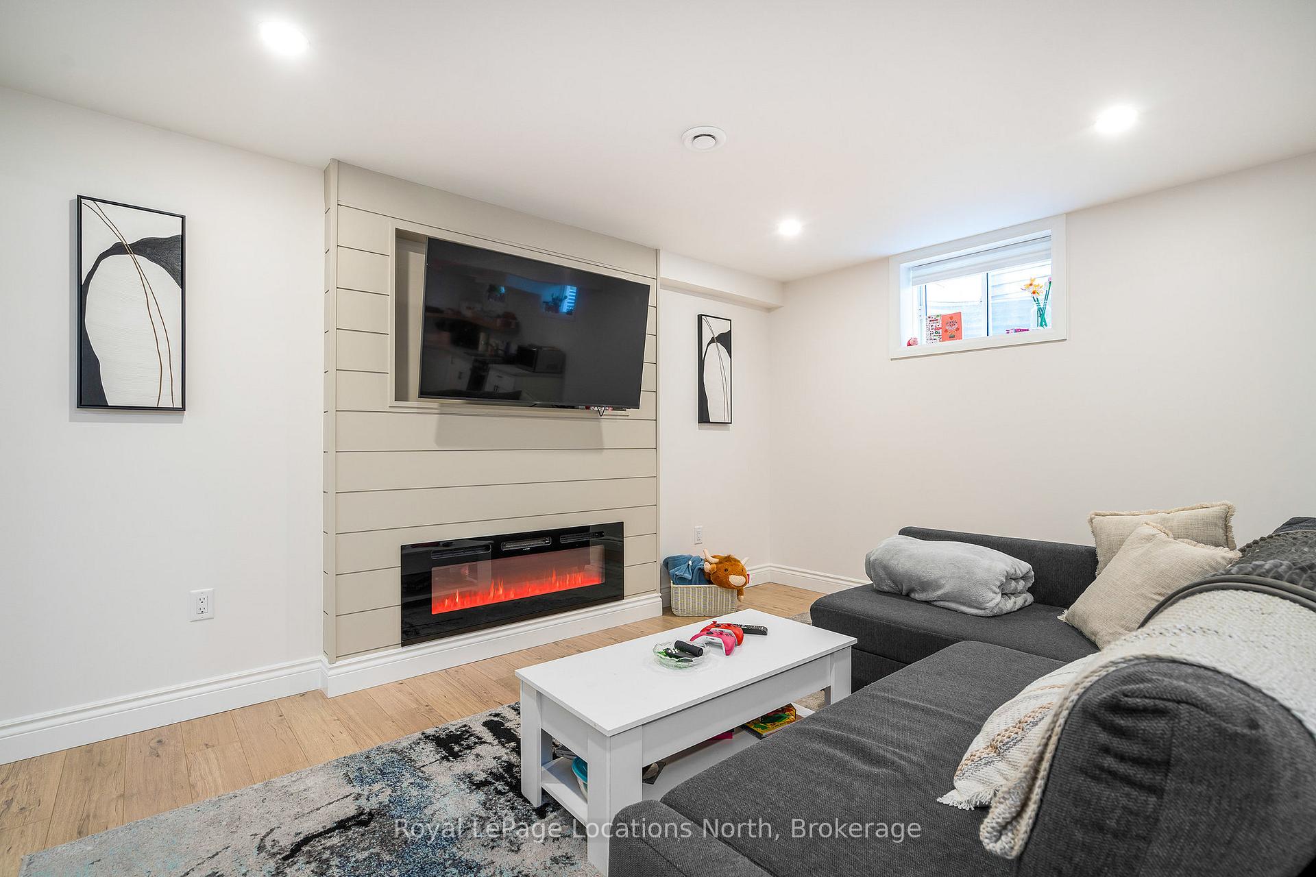 Photo 39 of 14 Gilpin Crescent, Collingwood — HOMEH