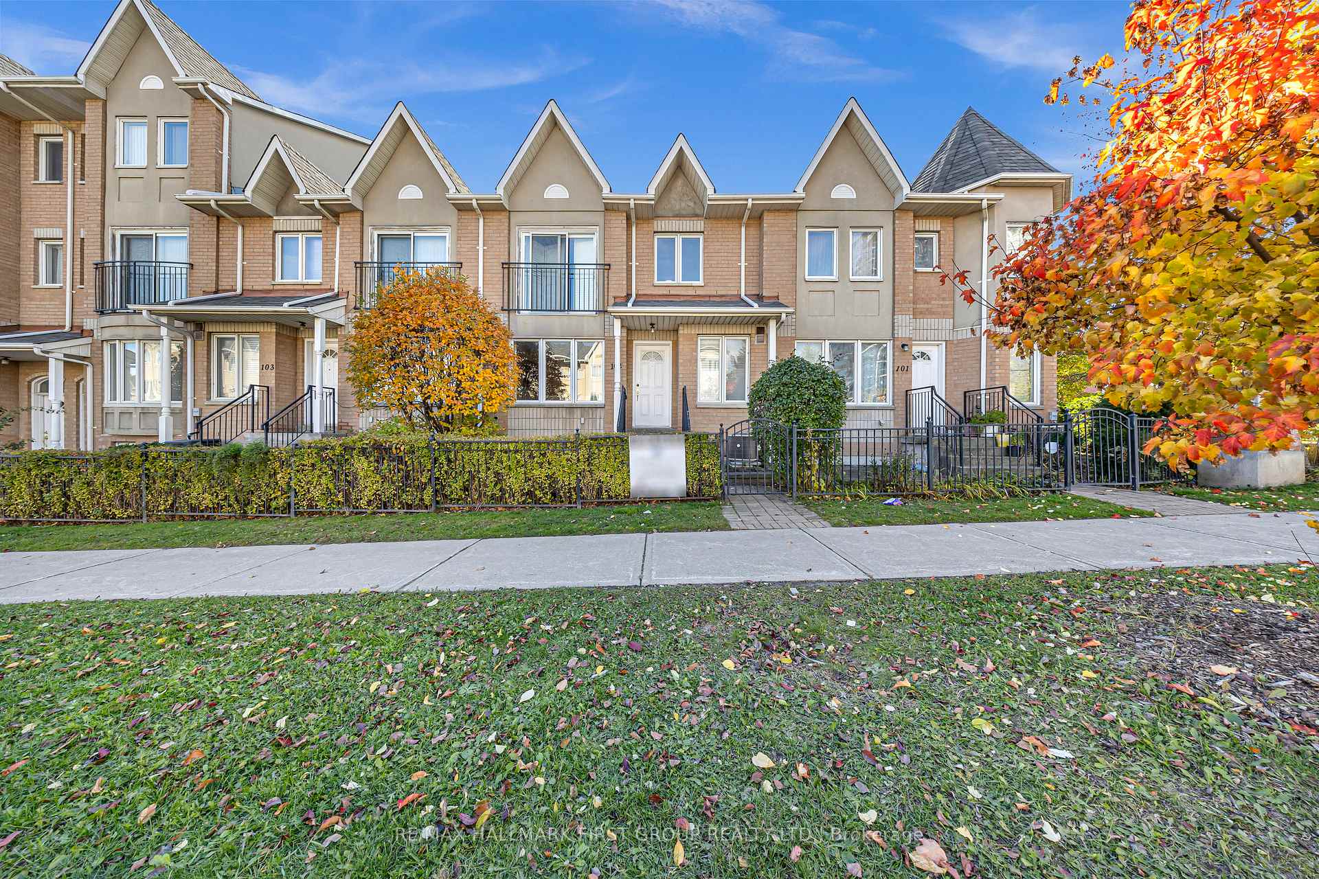 Front of Unit 102, 29 Rosebank Drive