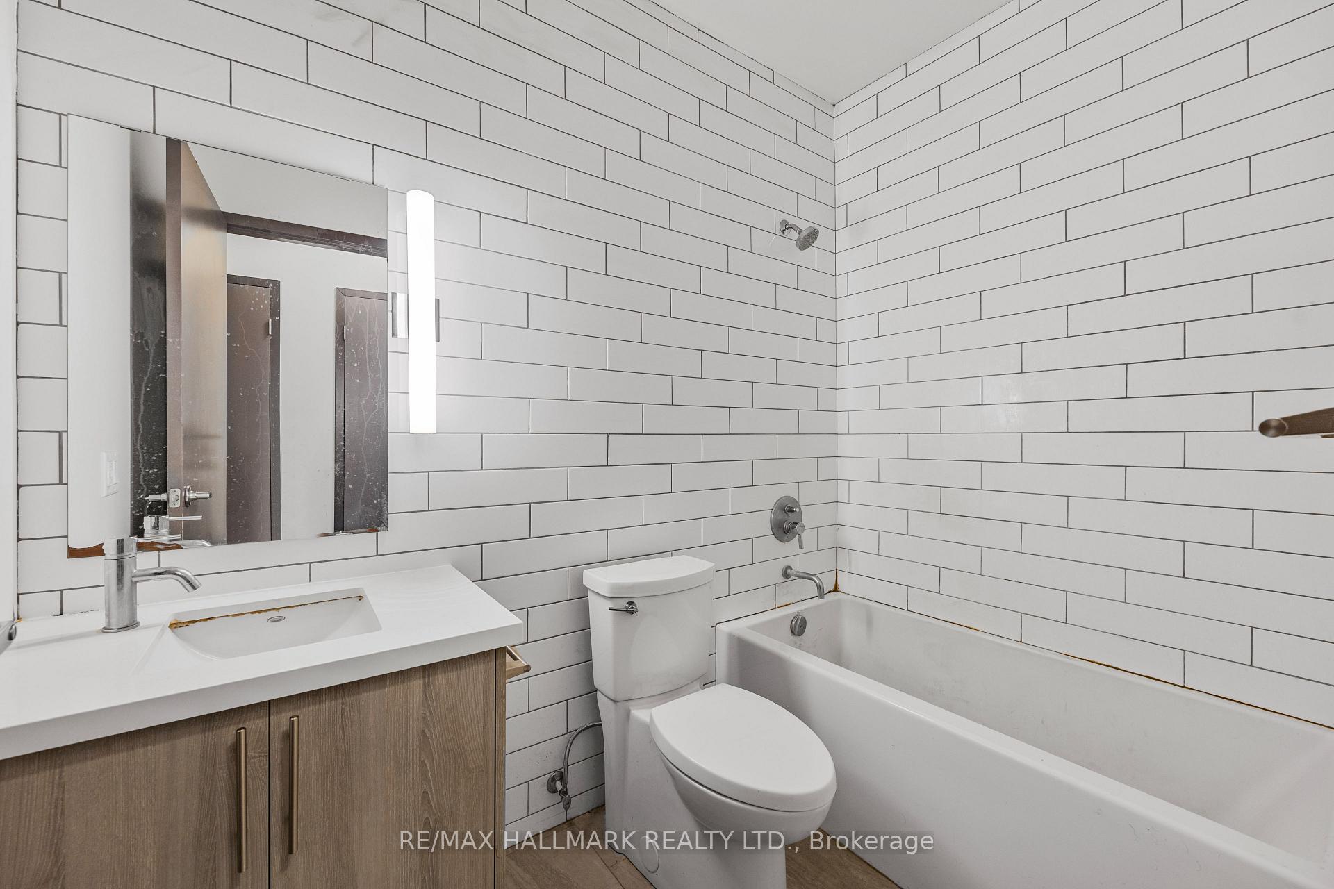 Photo 4 of Unit 308, 121 King Street E, Hamilton, Beasley — HOMEH