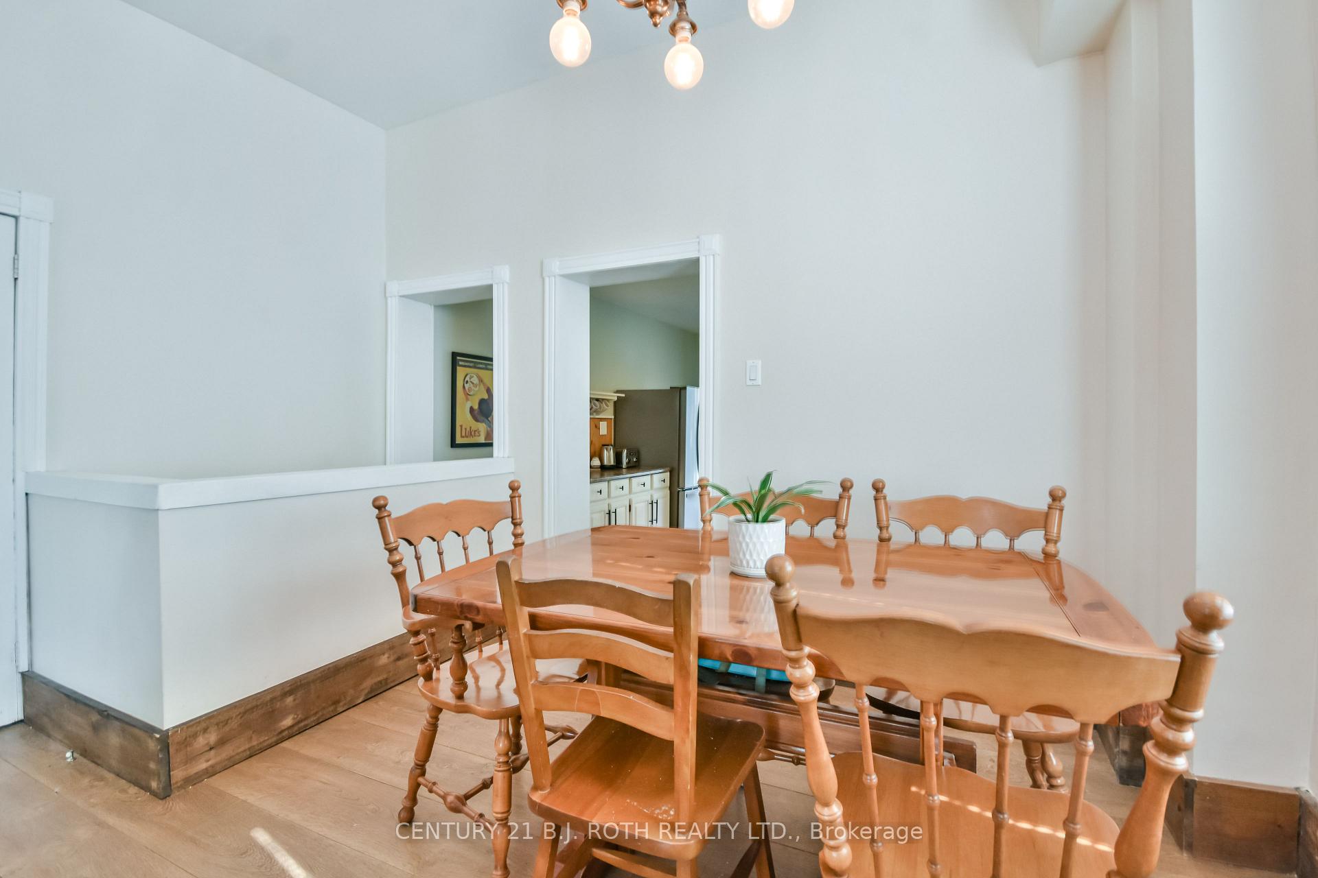Photo 6 of 135 Cumberland Street, Barrie, Allandale — HOMEH