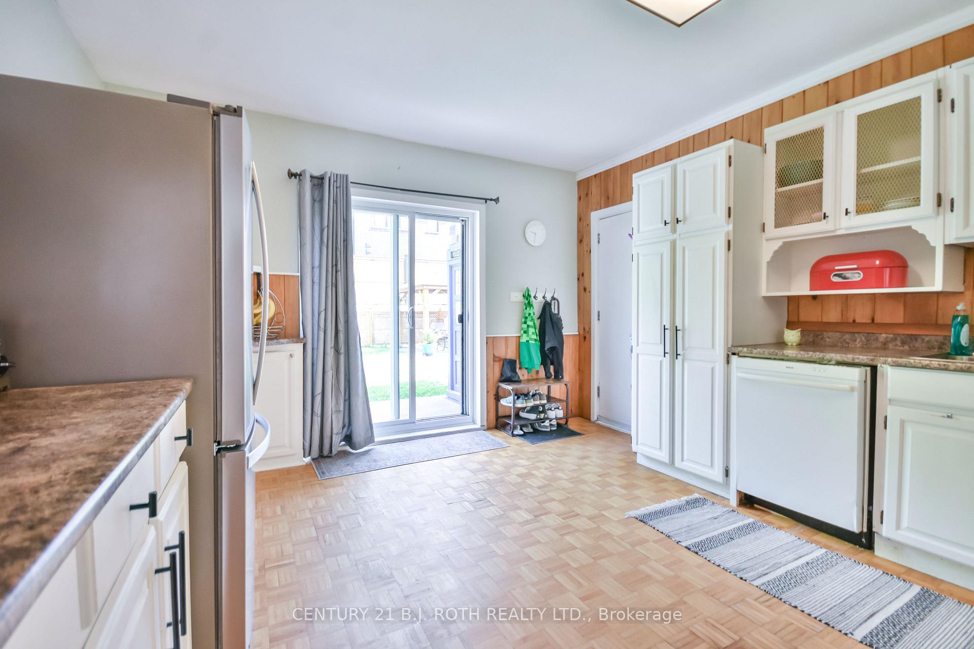 Photo 7 of 135 Cumberland Street, Barrie, Allandale — HOMEH