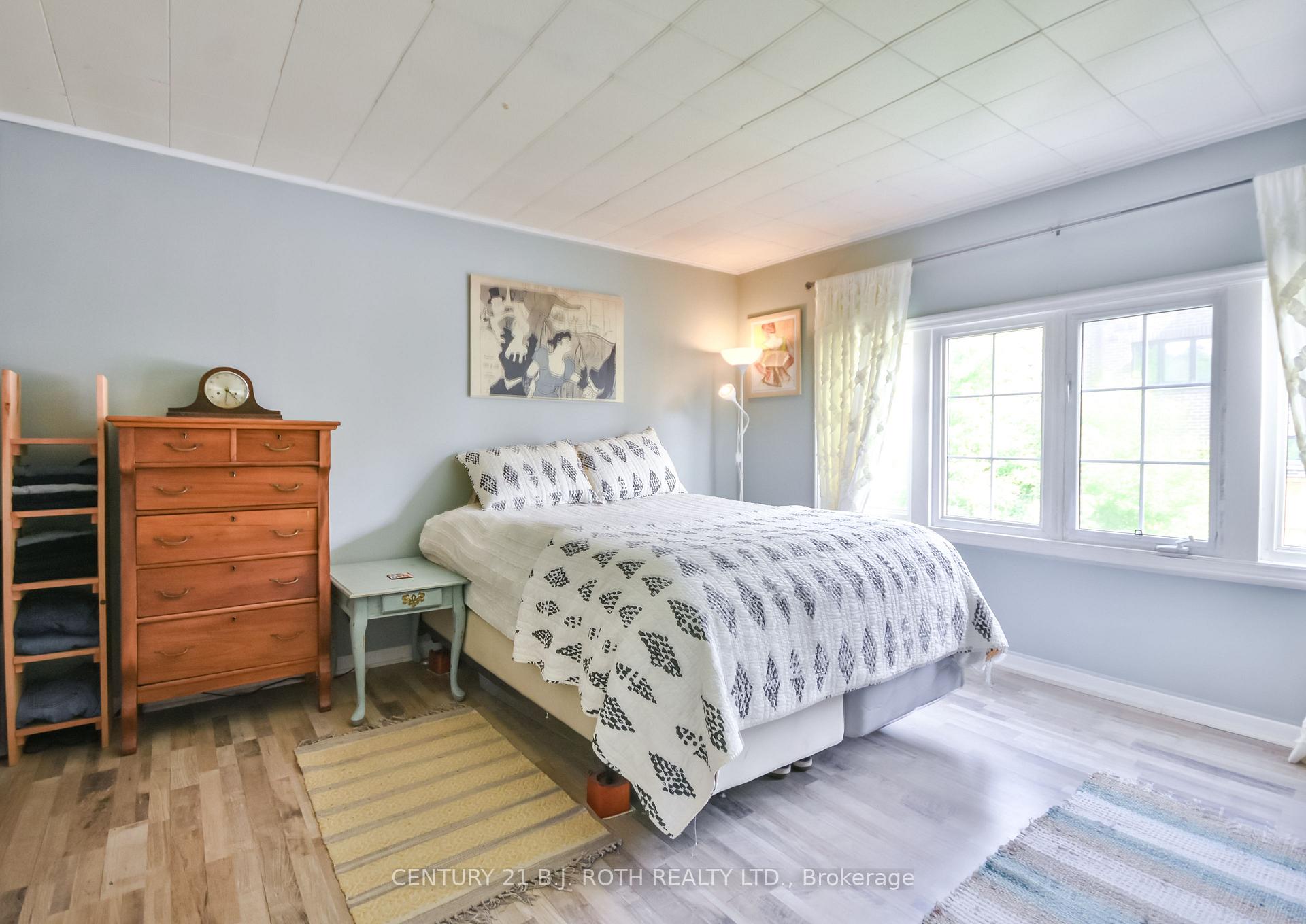 Photo 13 of 135 Cumberland Street, Barrie, Allandale — HOMEH