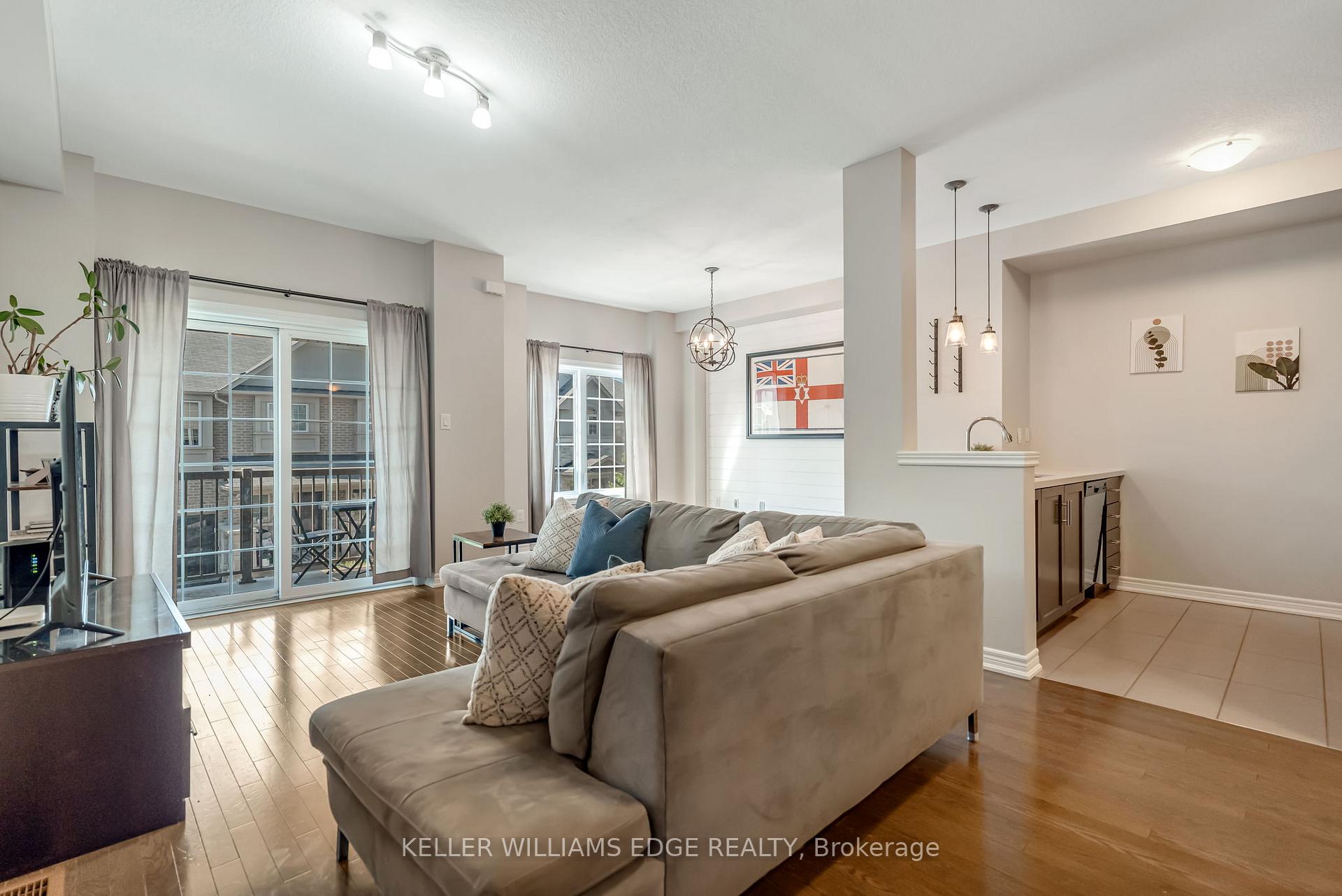 Photo 11 of Unit 27, 215 Dundas Street E, Hamilton, Waterdown — HOMEH