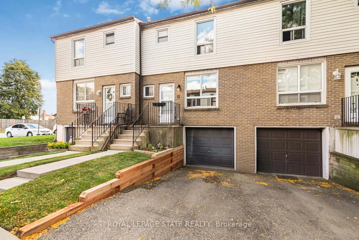 Photo 3 of Unit 12, 1301 Upper Gage Street, Hamilton, Quinndale — HOMEH