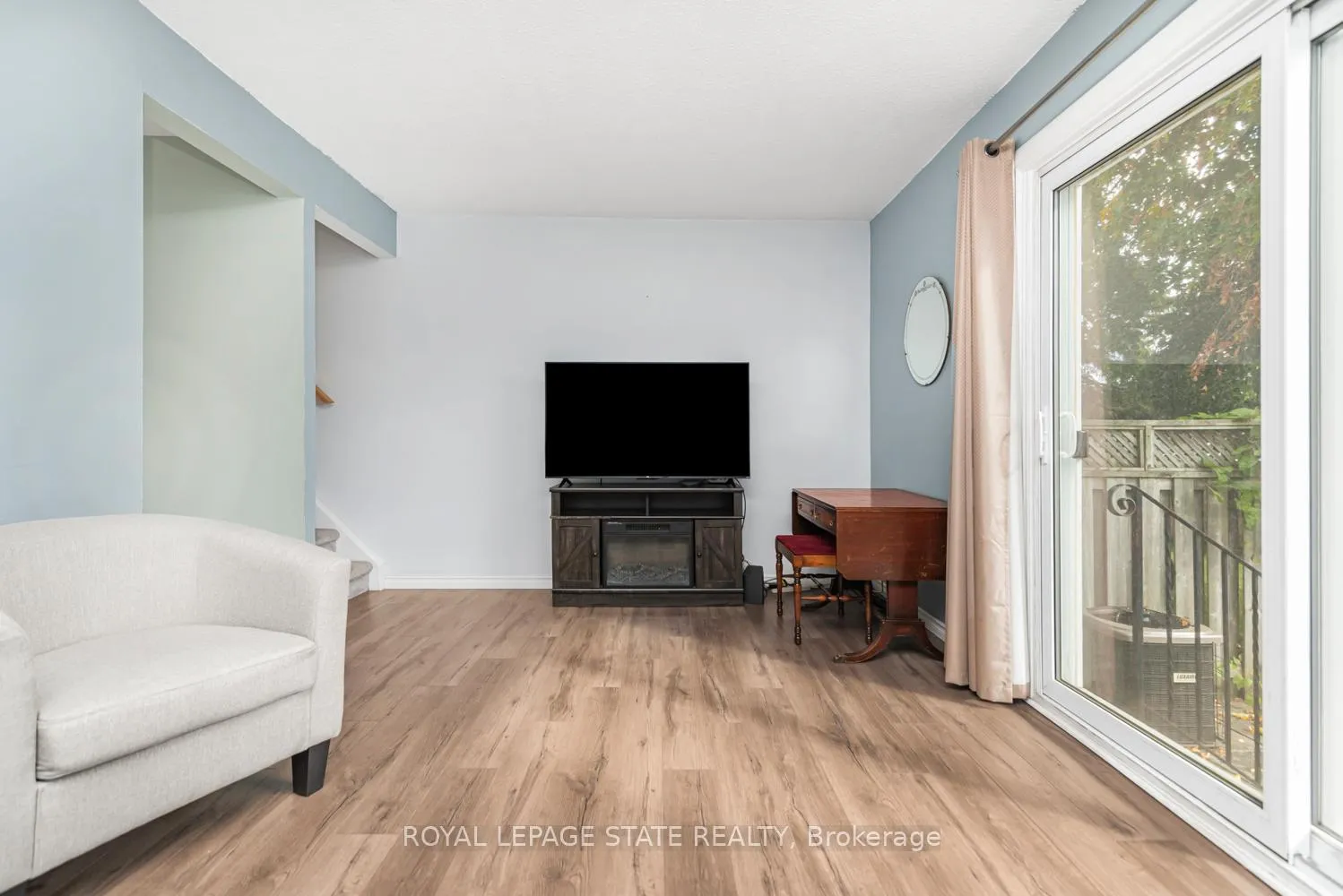 Photo 5 of Unit 12, 1301 Upper Gage Street, Hamilton, Quinndale — HOMEH
