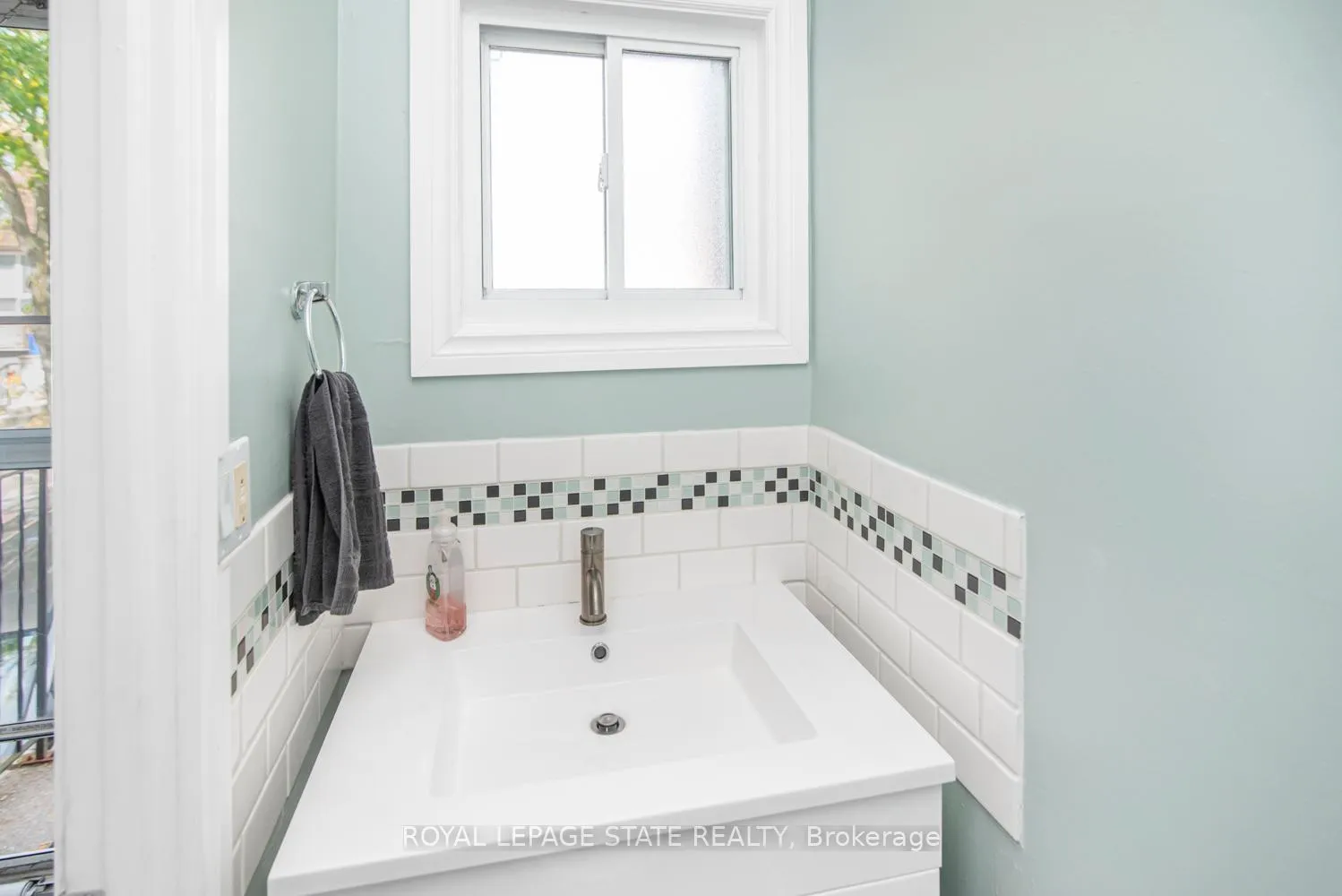 Photo 13 of Unit 12, 1301 Upper Gage Street, Hamilton, Quinndale — HOMEH