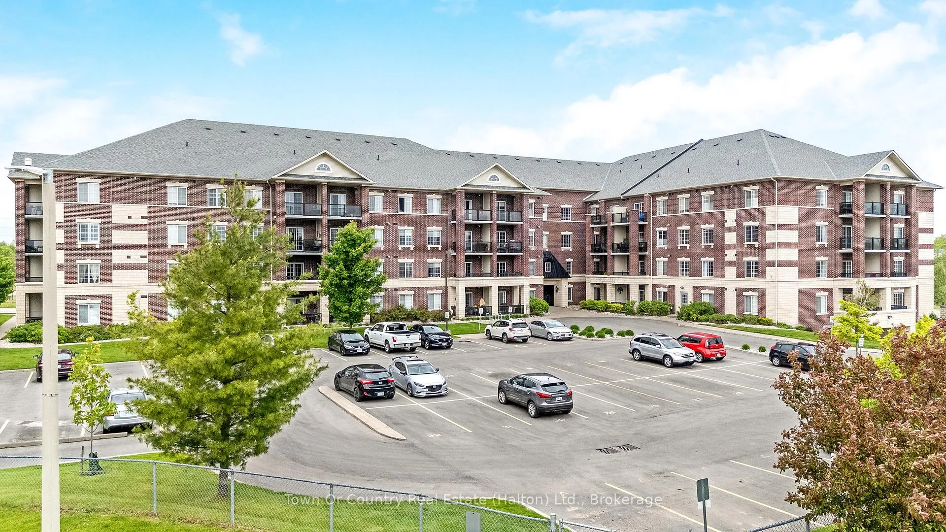 Photo 2 of Unit 311, 308 Watson Parkway N, Guelph, Grange Road — HOMEH