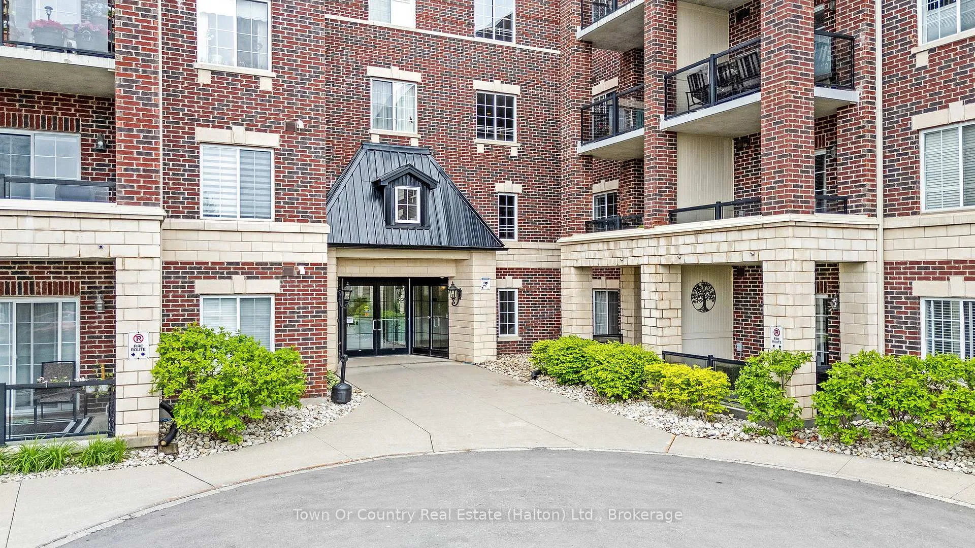Photo 4 of Unit 311, 308 Watson Parkway N, Guelph, Grange Road — HOMEH