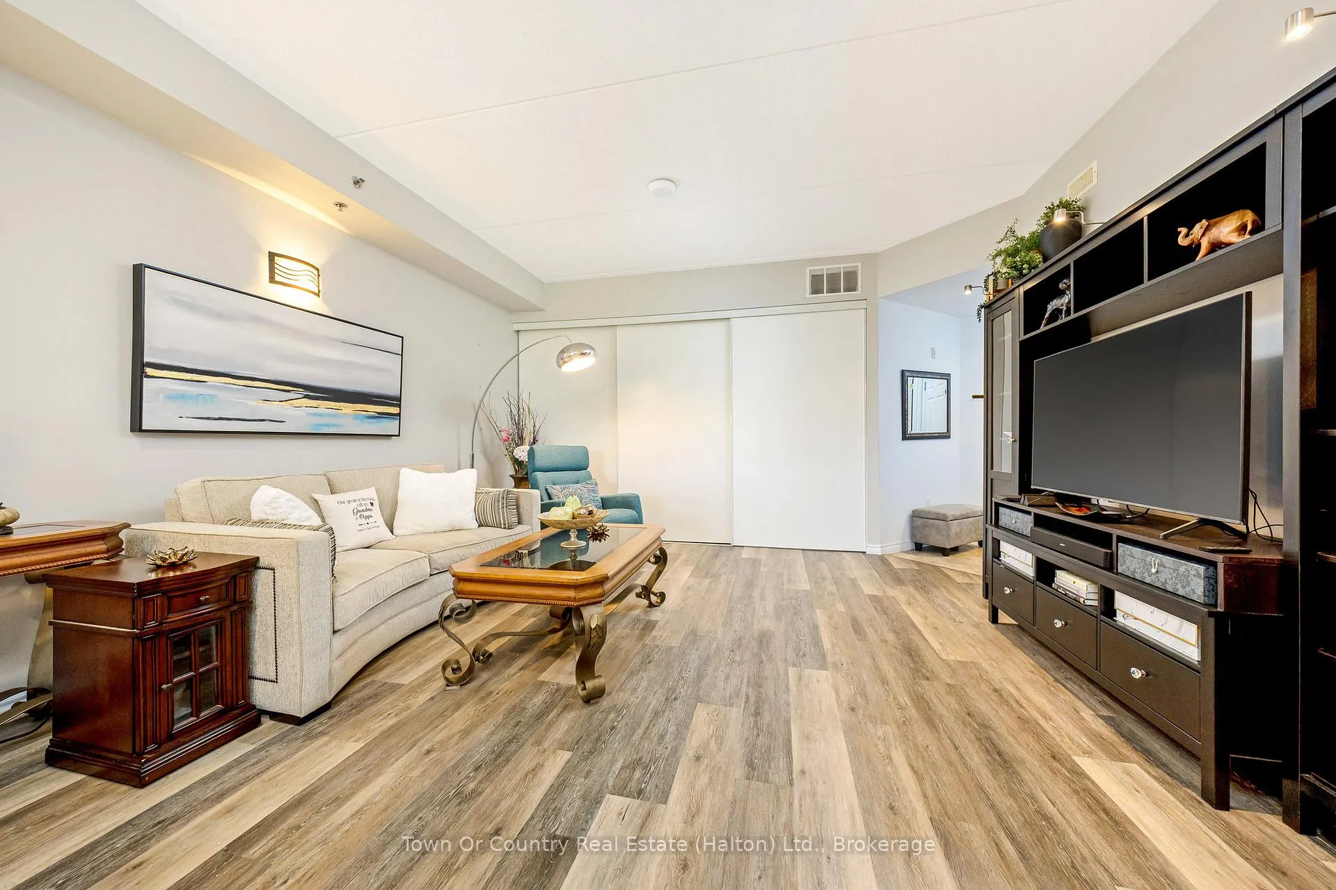 Photo 5 of Unit 311, 308 Watson Parkway N, Guelph, Grange Road — HOMEH