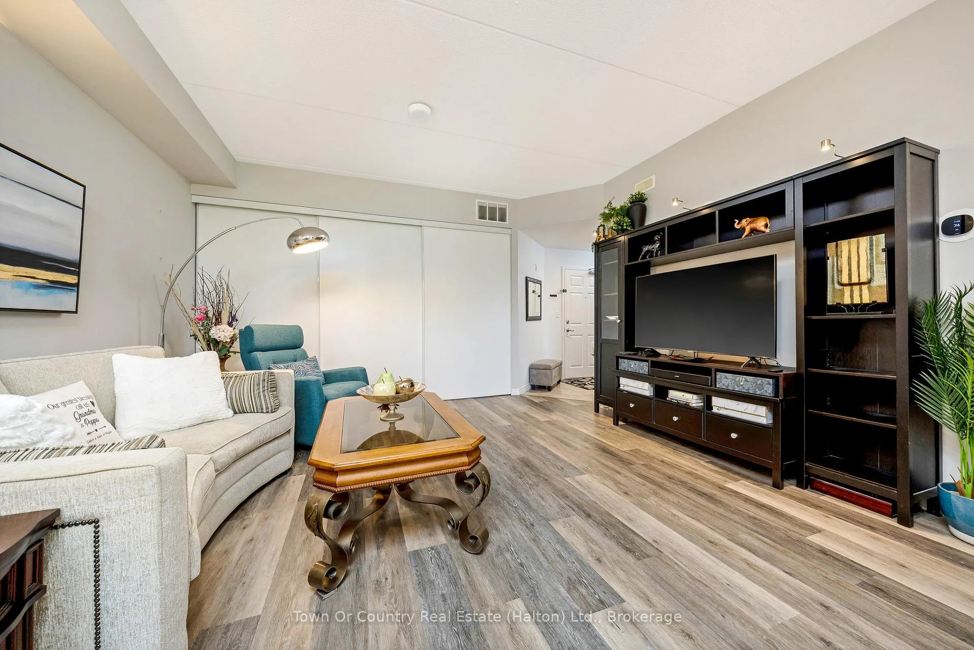 Photo 6 of Unit 311, 308 Watson Parkway N, Guelph, Grange Road — HOMEH