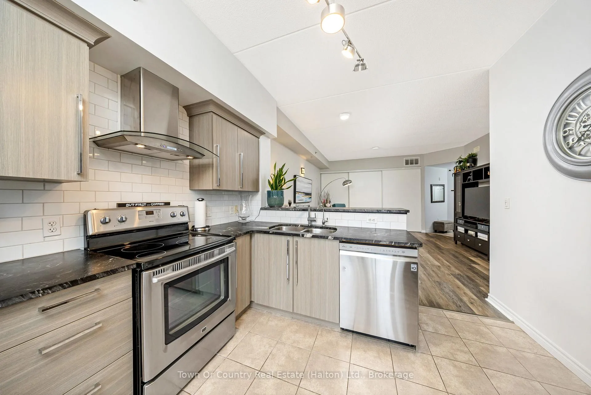 Photo 9 of Unit 311, 308 Watson Parkway N, Guelph, Grange Road — HOMEH