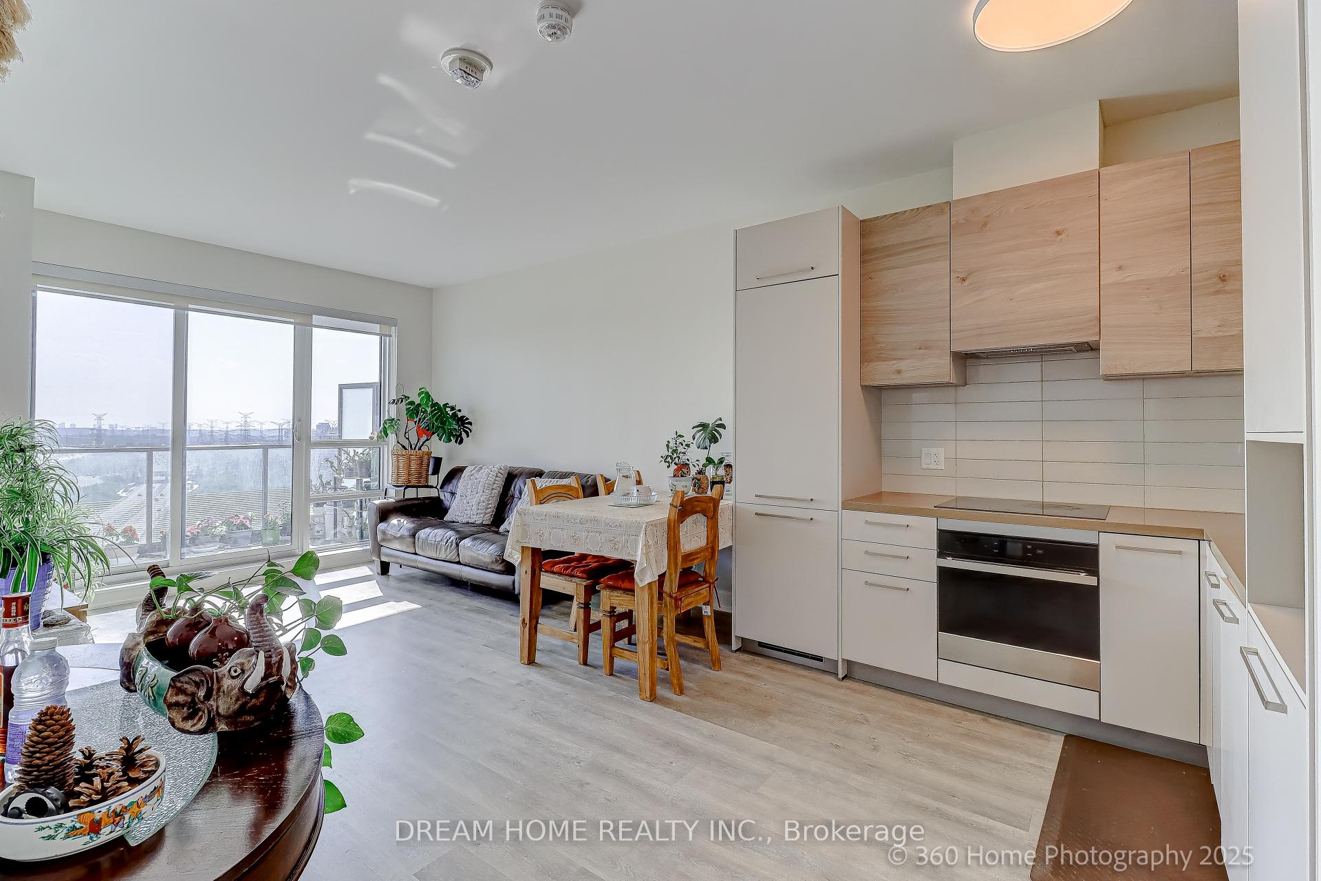 Photo 6 of Unit 1711, 12 Gandhi Lane, Markham, Commerce Valley — HOMEH