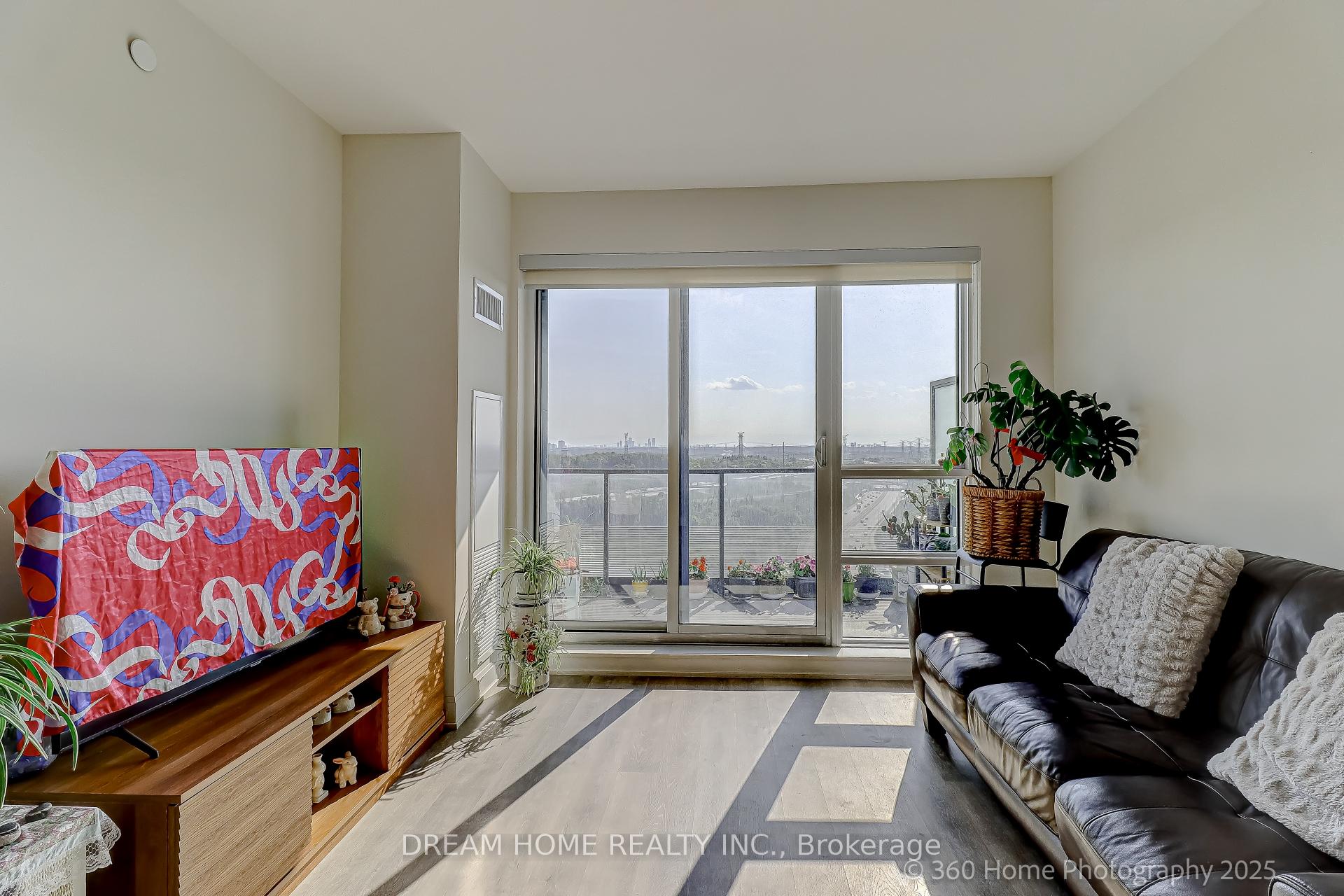 Photo 11 of Unit 1711, 12 Gandhi Lane, Markham, Commerce Valley — HOMEH