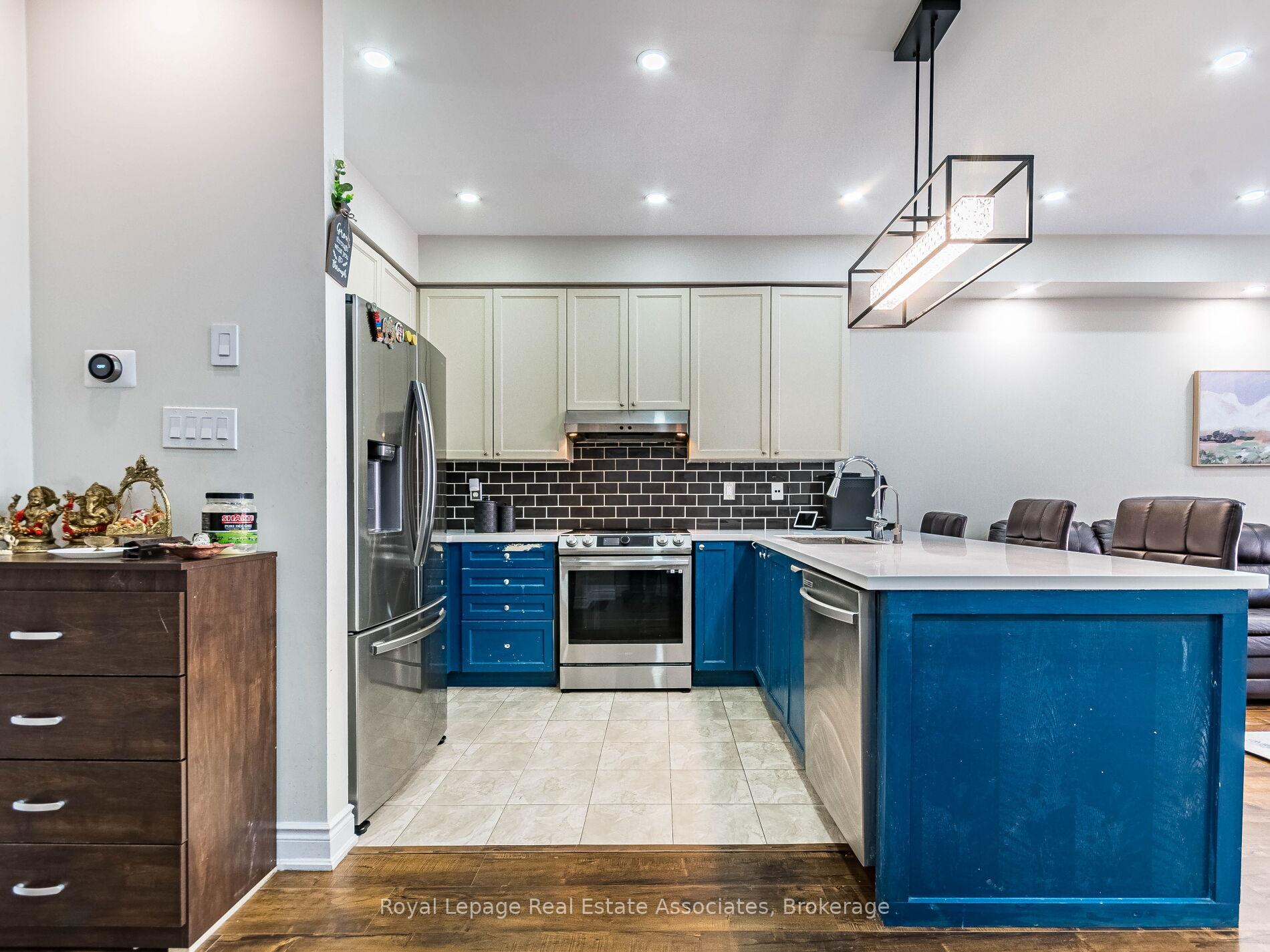 Photo 14 of Unit 119, 110 Highland Road E, Kitchener, Victoria Park — HOMEH