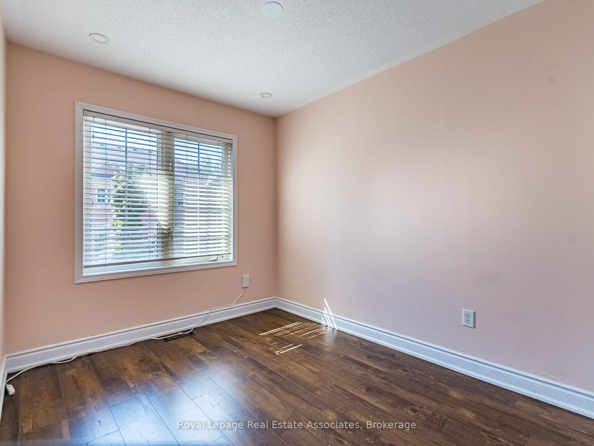 Photo 42 of Unit 119, 110 Highland Road E, Kitchener, Victoria Park — HOMEH