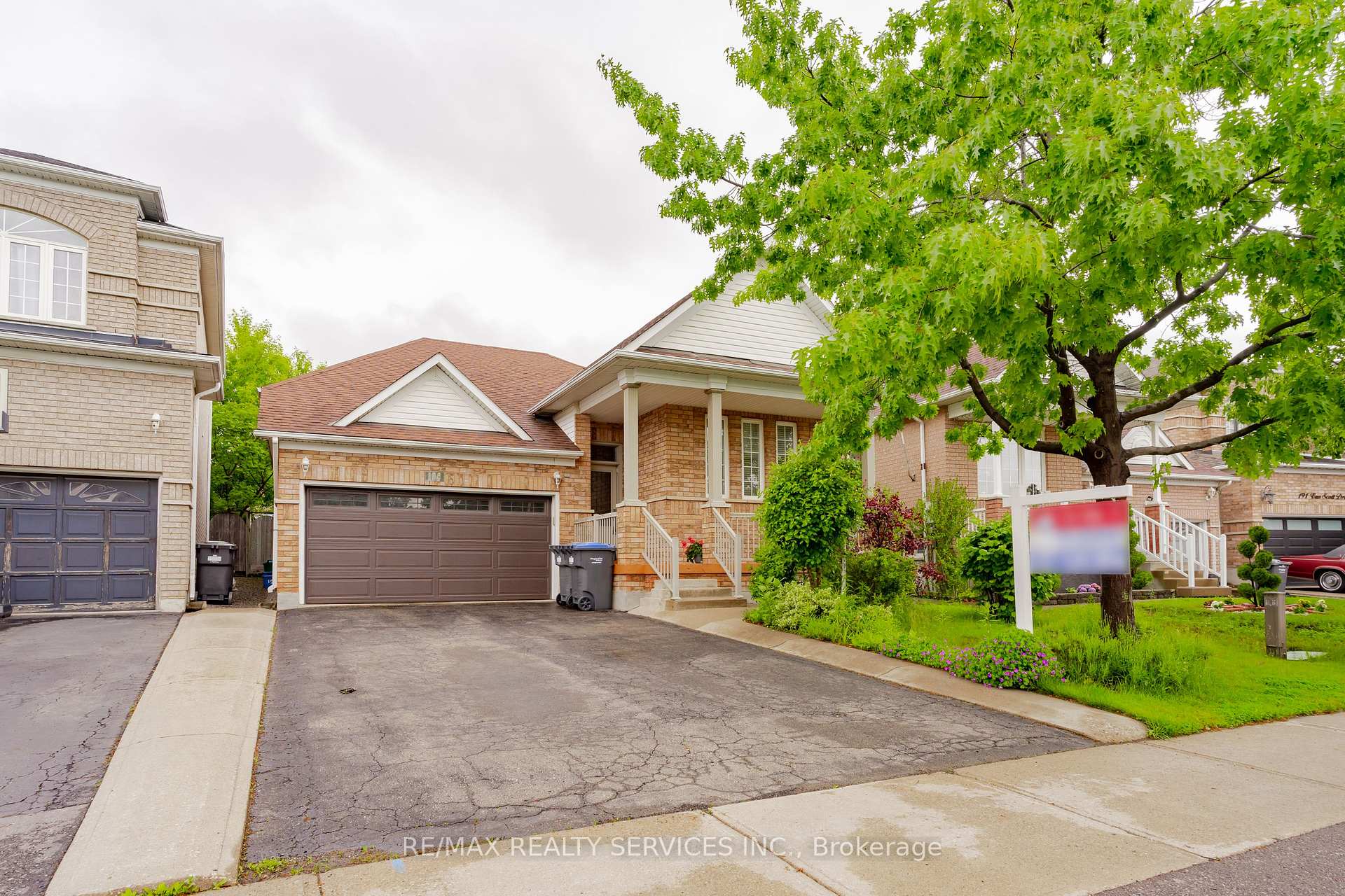 Photo 1 of 195 Van Scott Drive, Brampton, Northwest Sandalwood Parkway — HOMEH