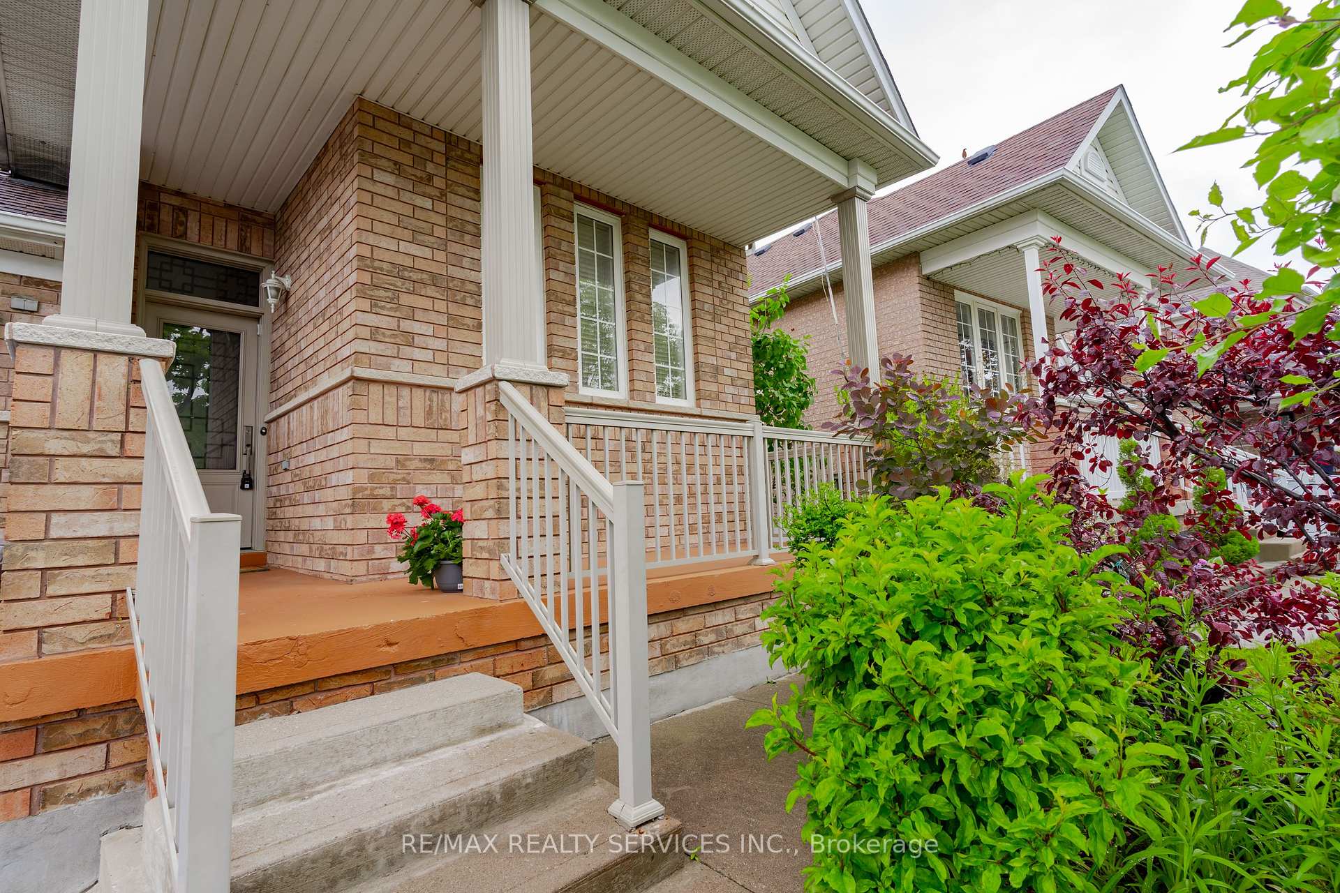Photo 33 of 195 Van Scott Drive, Brampton, Northwest Sandalwood Parkway — HOMEH