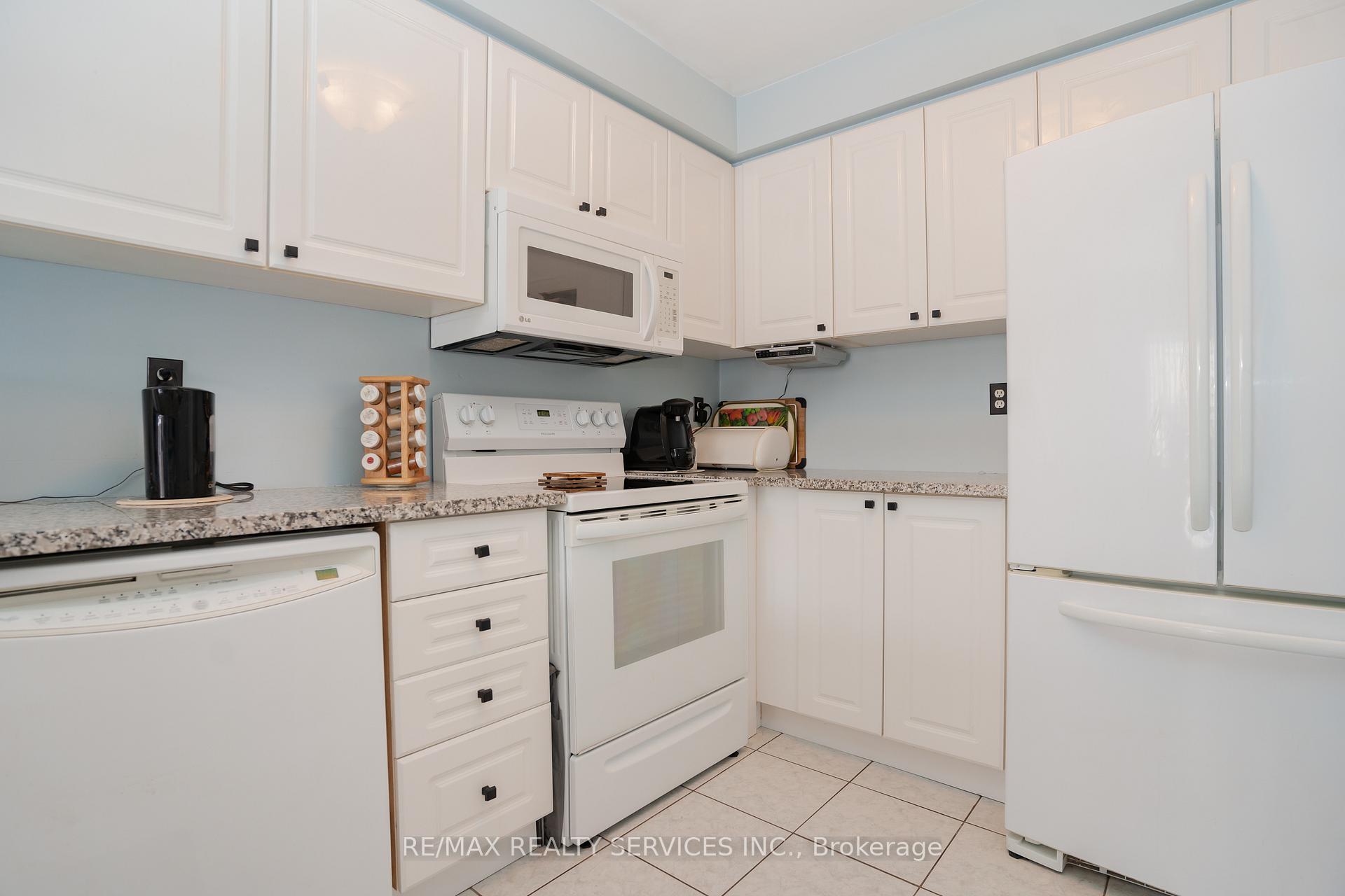 Photo 2 of 195 Van Scott Drive, Brampton, Northwest Sandalwood Parkway — HOMEH
