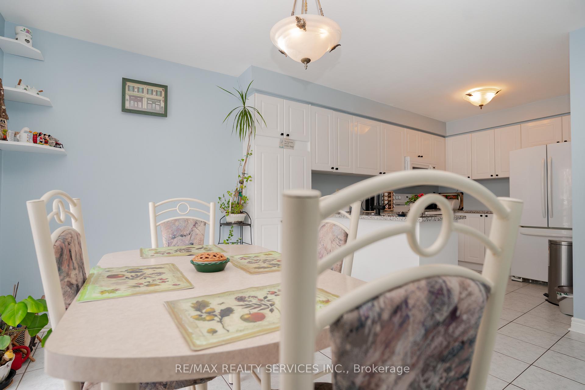 Photo 29 of 195 Van Scott Drive, Brampton, Northwest Sandalwood Parkway — HOMEH