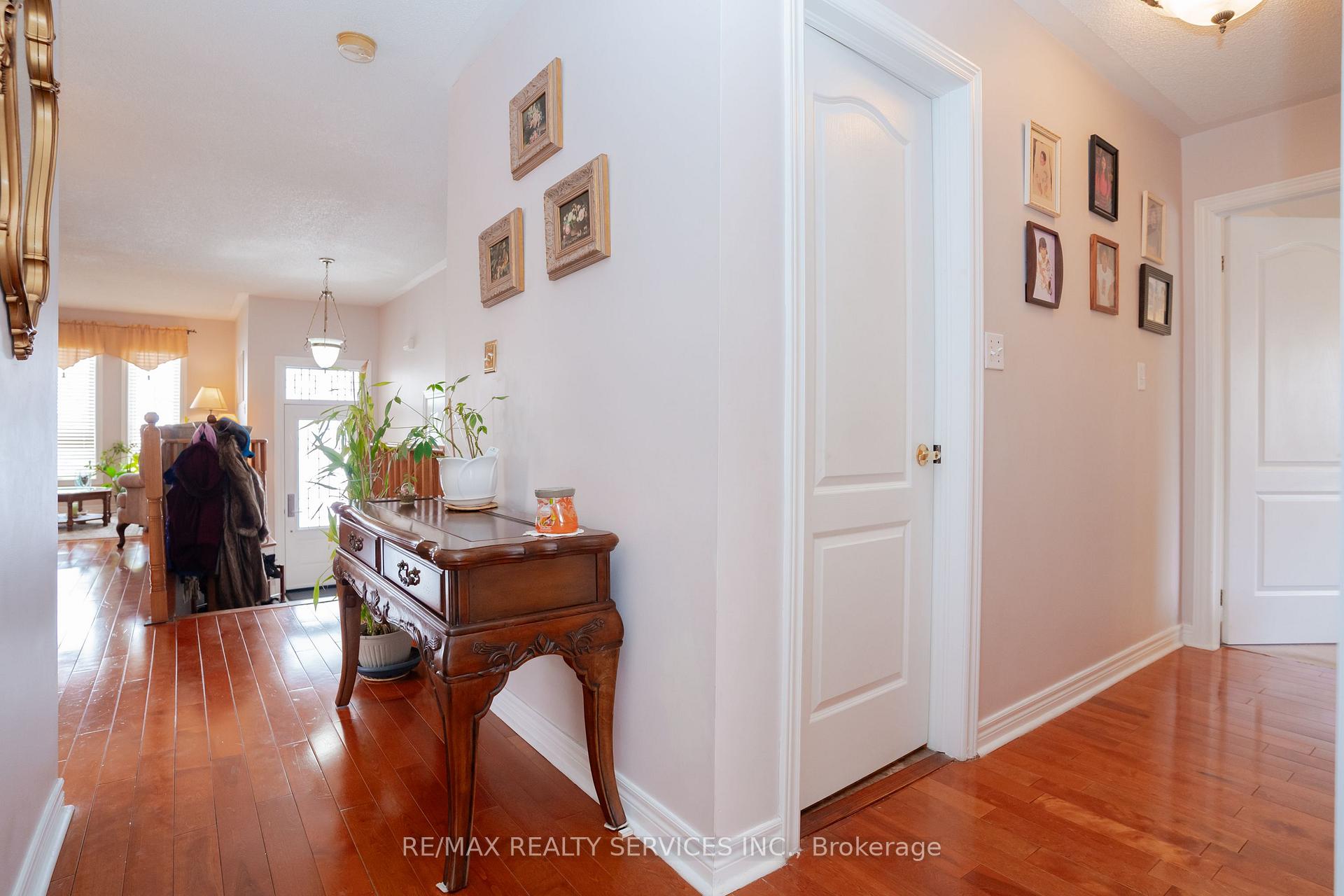 Photo 23 of 195 Van Scott Drive, Brampton, Northwest Sandalwood Parkway — HOMEH