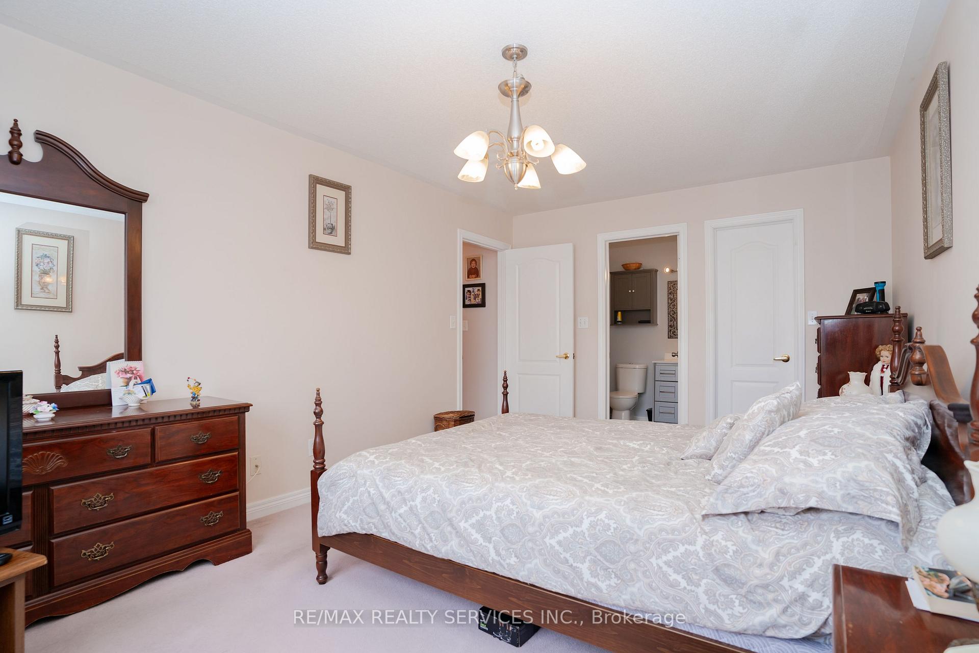 Photo 28 of 195 Van Scott Drive, Brampton, Northwest Sandalwood Parkway — HOMEH