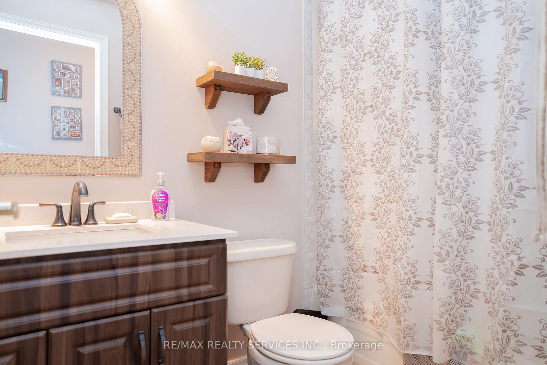 Photo 11 of 195 Van Scott Drive, Brampton, Northwest Sandalwood Parkway — HOMEH