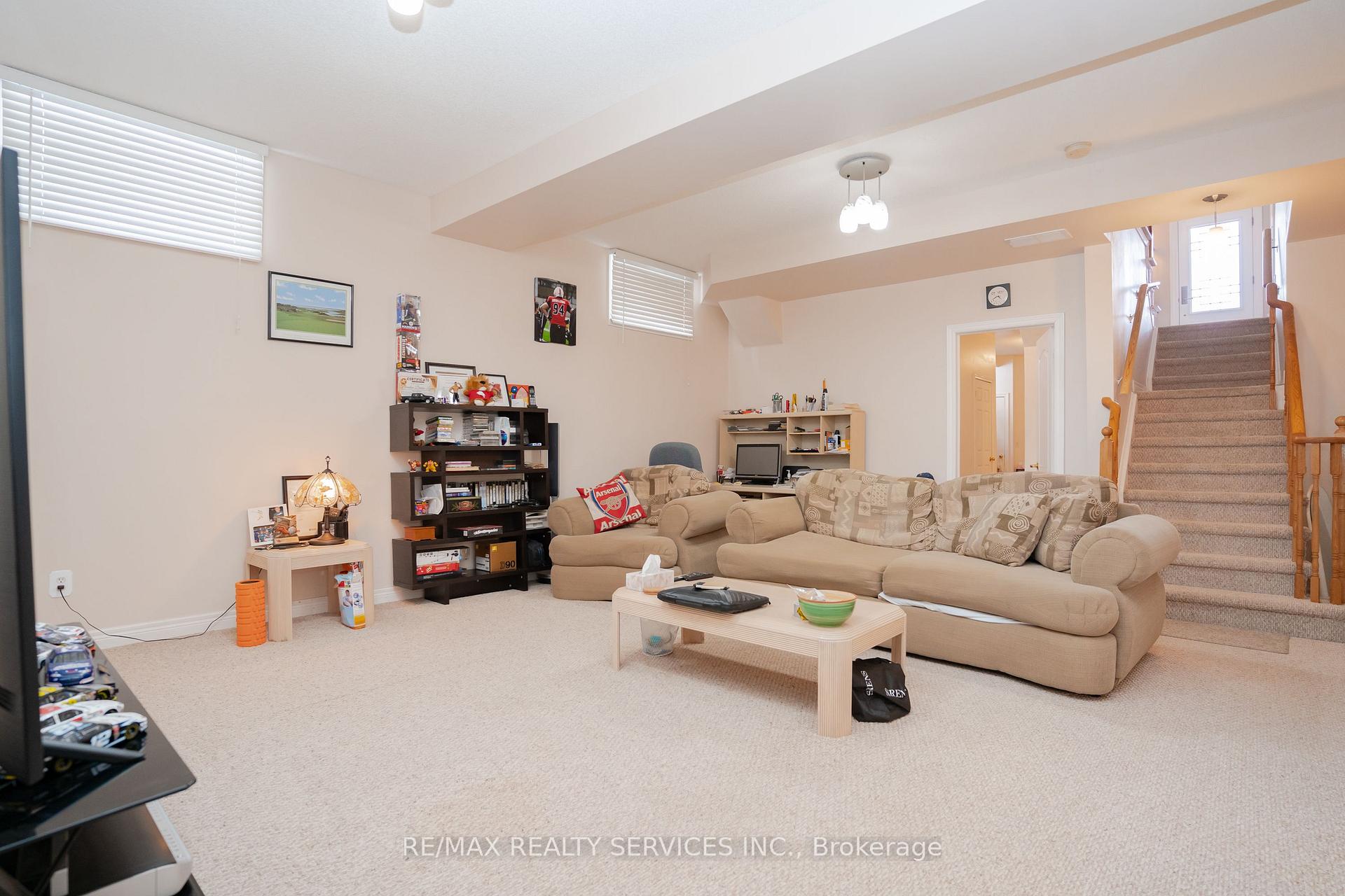 Photo 16 of 195 Van Scott Drive, Brampton, Northwest Sandalwood Parkway — HOMEH