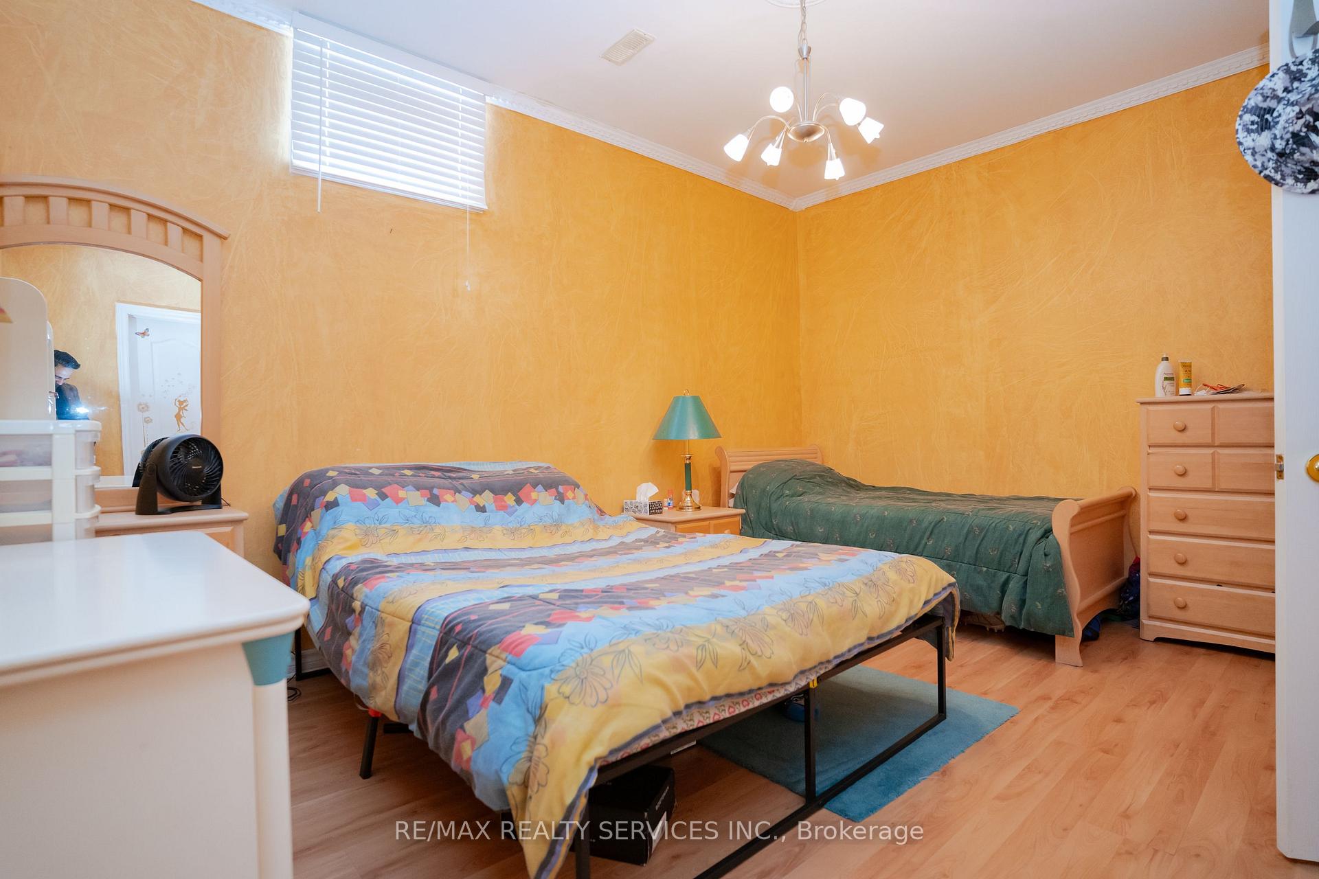 Photo 19 of 195 Van Scott Drive, Brampton, Northwest Sandalwood Parkway — HOMEH