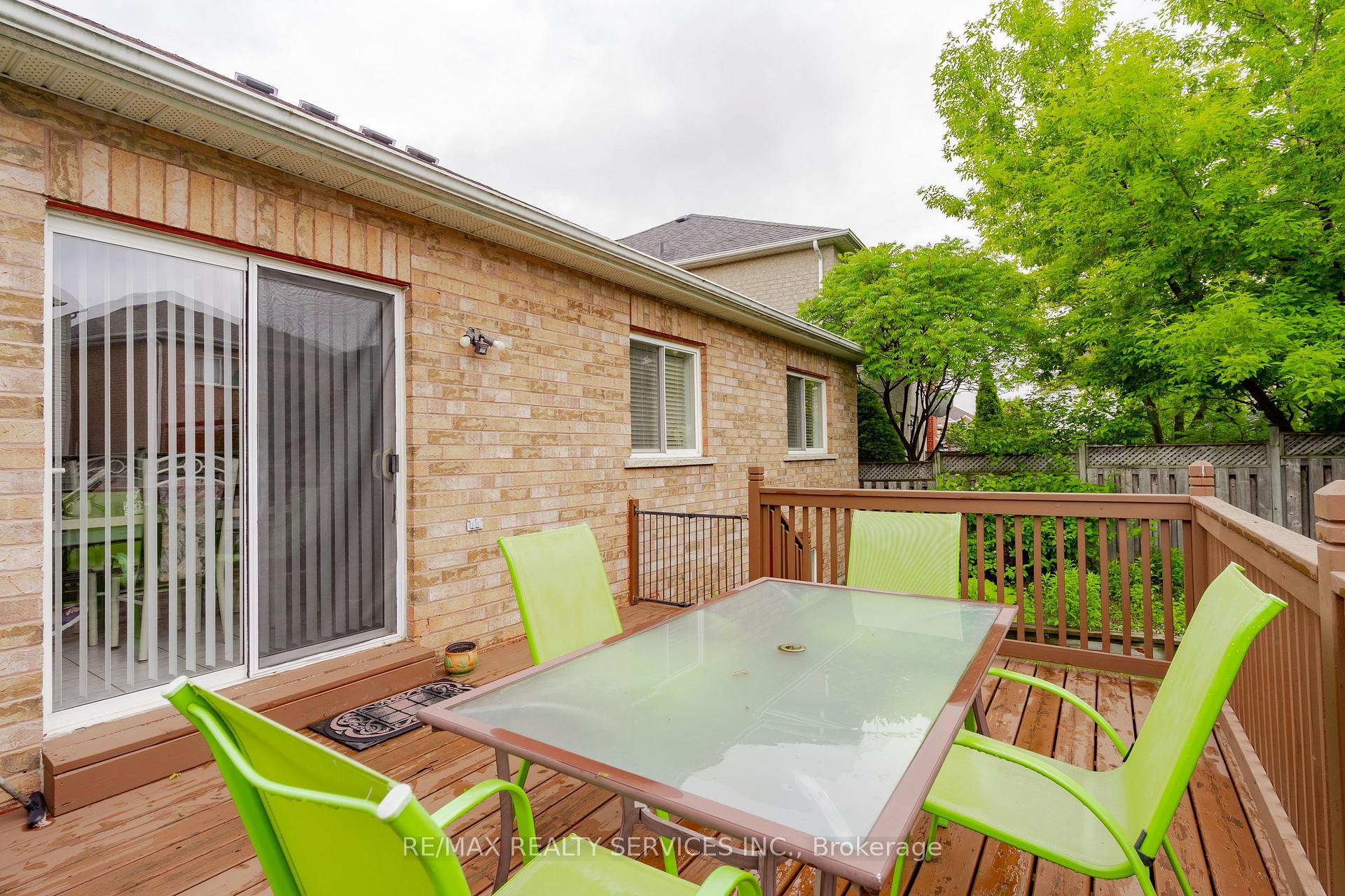 Photo 34 of 195 Van Scott Drive, Brampton, Northwest Sandalwood Parkway — HOMEH