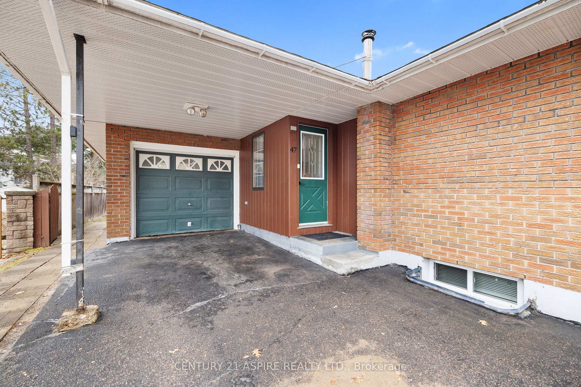 Photo 5 of 47 Highland Crescent, Deep River — HOMEH