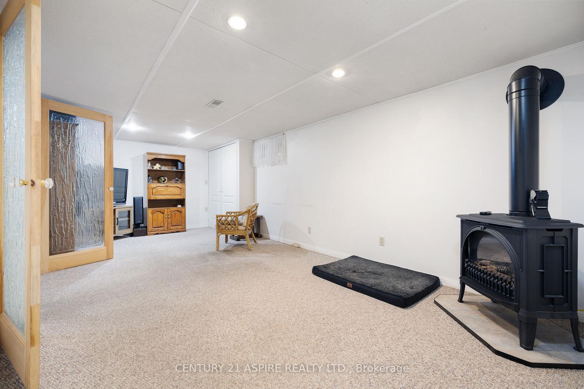 Photo 24 of 47 Highland Crescent, Deep River — HOMEH